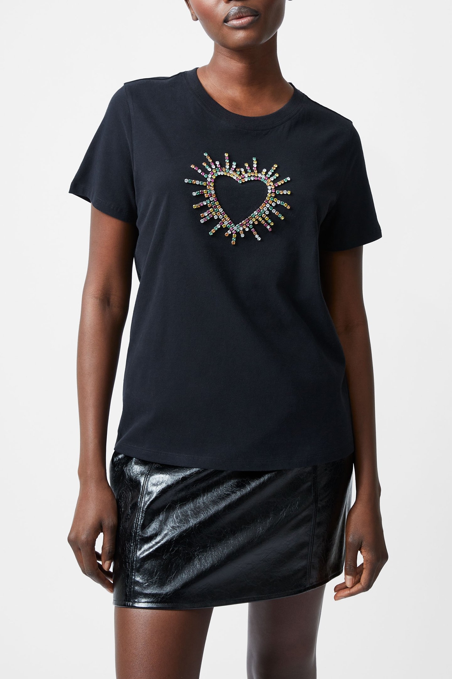 HEART EMBELLISHED S/S TEE BLACK 1