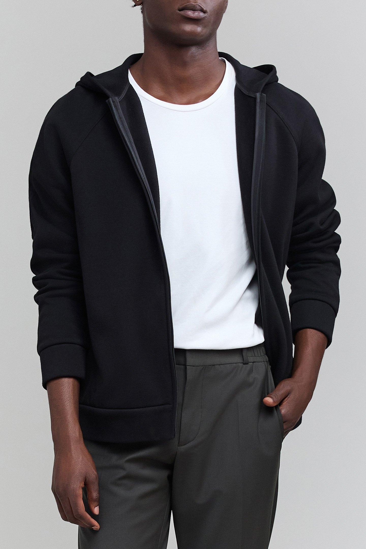 BLACK ZIPPED WATERPROOF BREATHABLE CARDIGAN 4