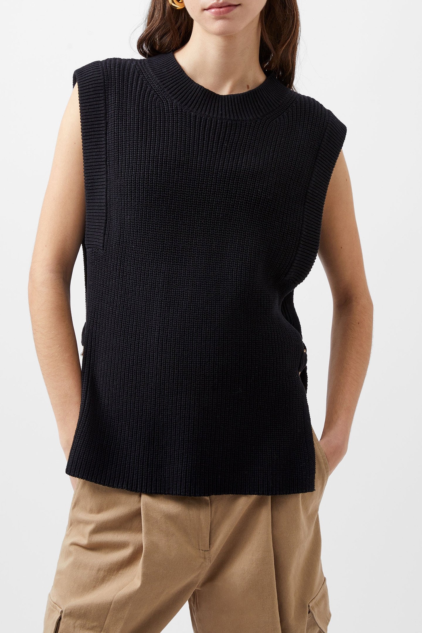 LOTTIE HARDWARE TABARD BLACKOUT 1