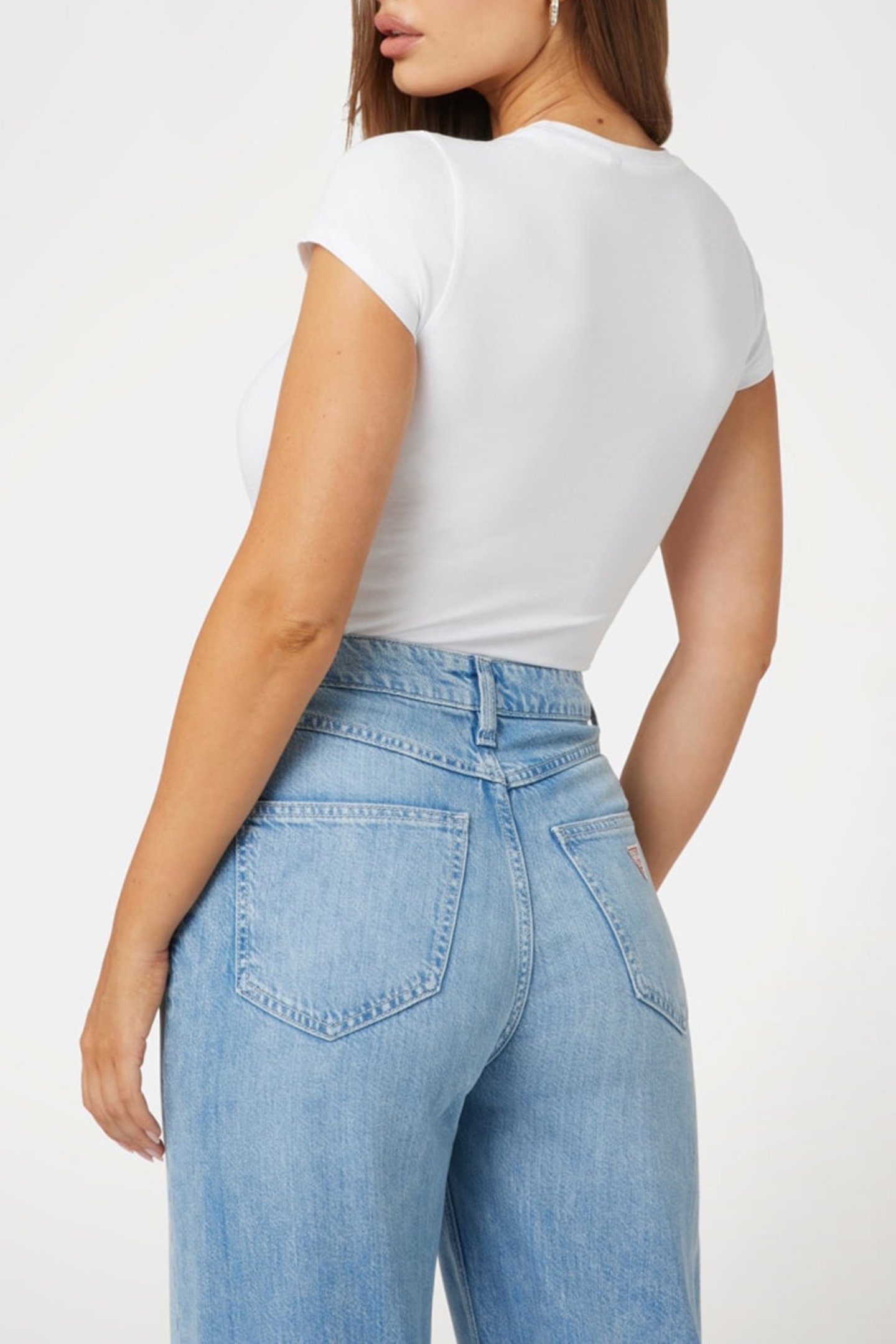 GUESS ECO SS HELLO R5 TEE PURE WHITE 3