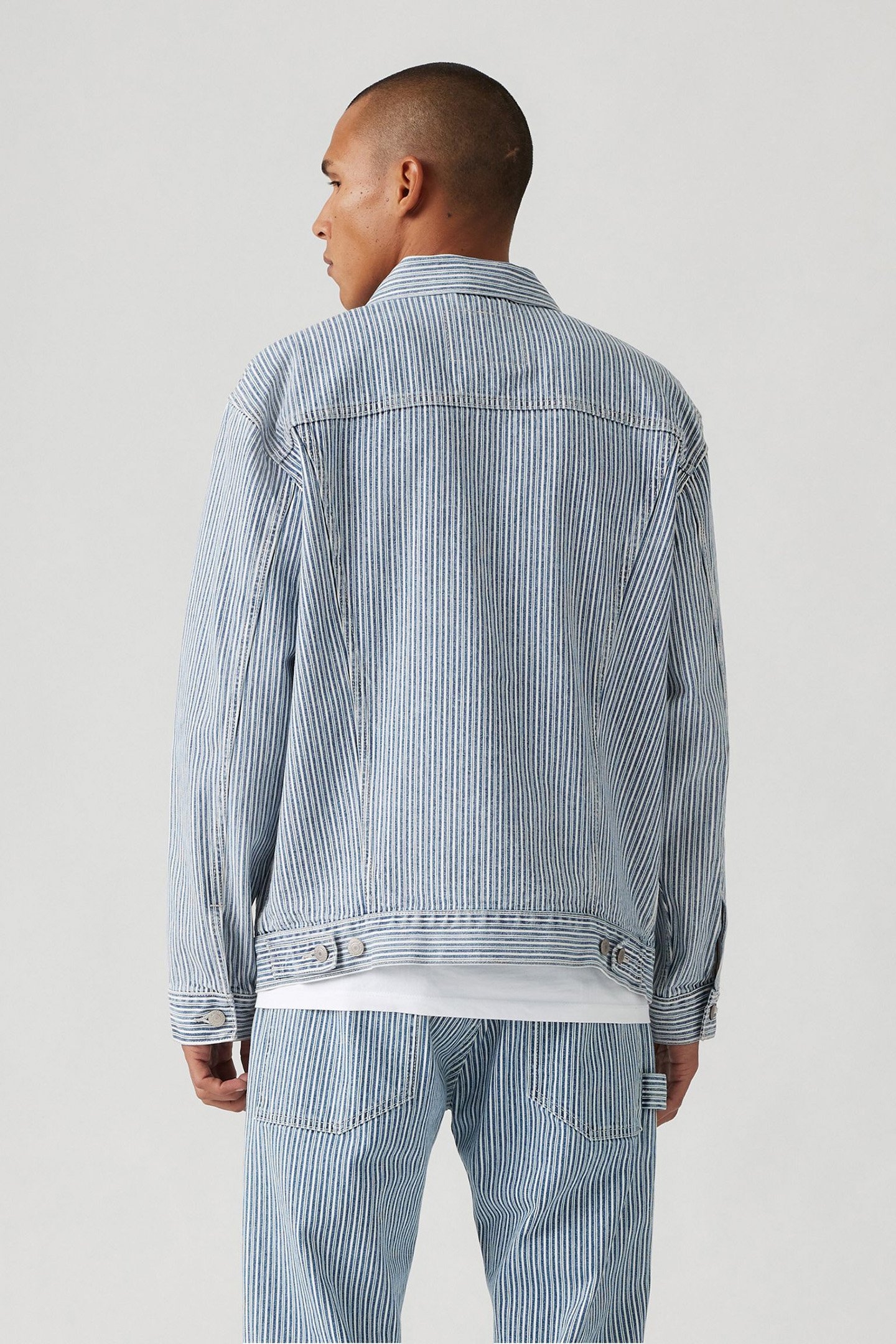 RELAXED FIT TRUCKER ON THE ROAD AGAIN 2