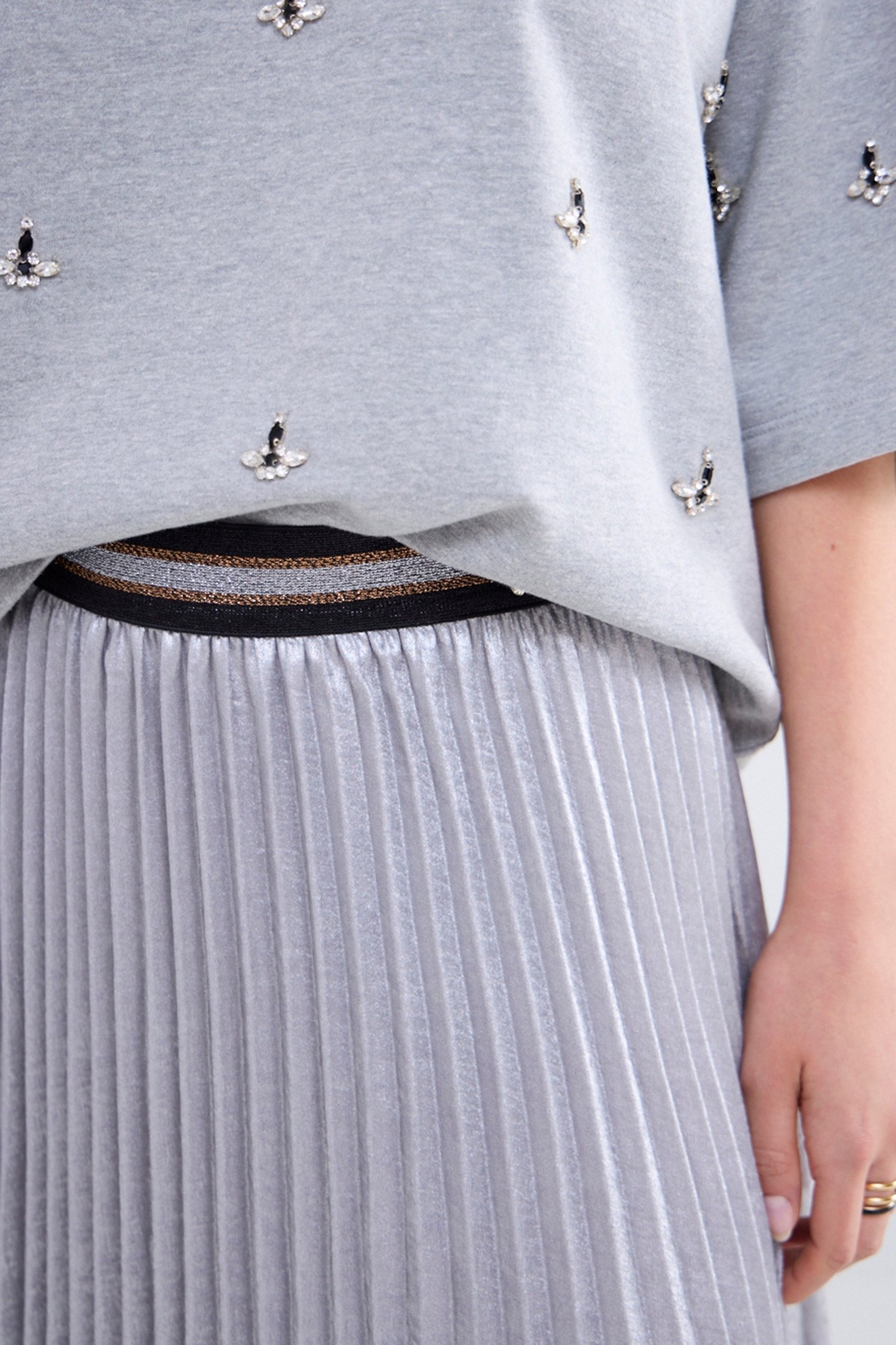 PLEATED SKIRT LAMEE METALLIC GREYS 5