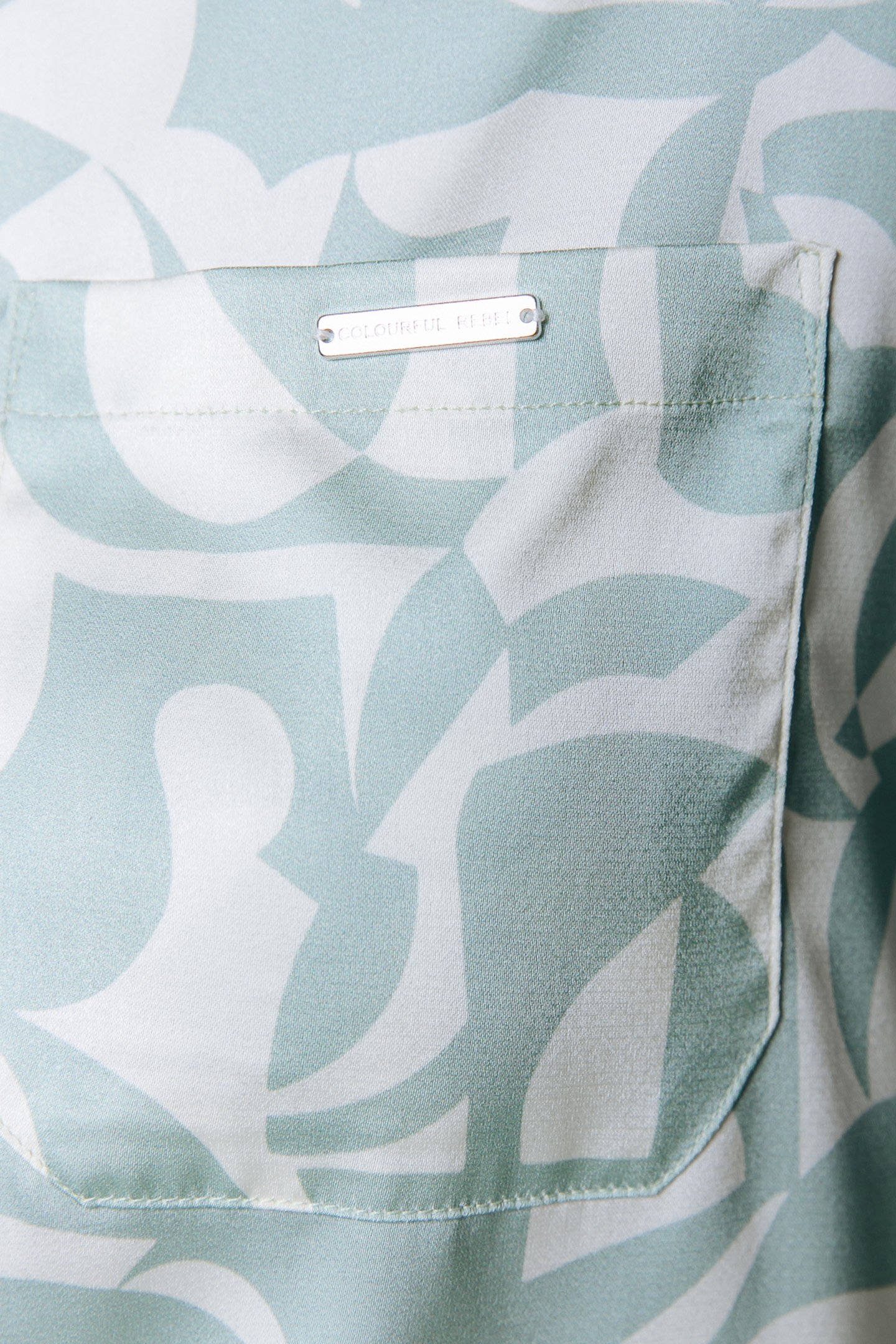 OLET SWIRL SATIN BUTTON DOWN BLOUSE LIGHT MINT 6