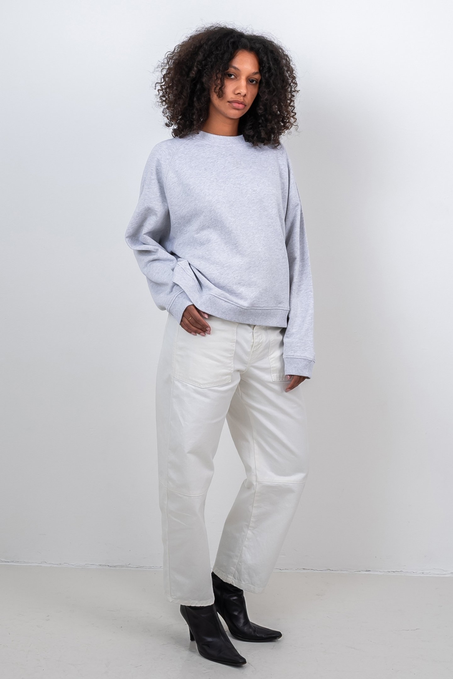 KORALIA LOGO SWEATER LIGHT GREY MELANGE 4