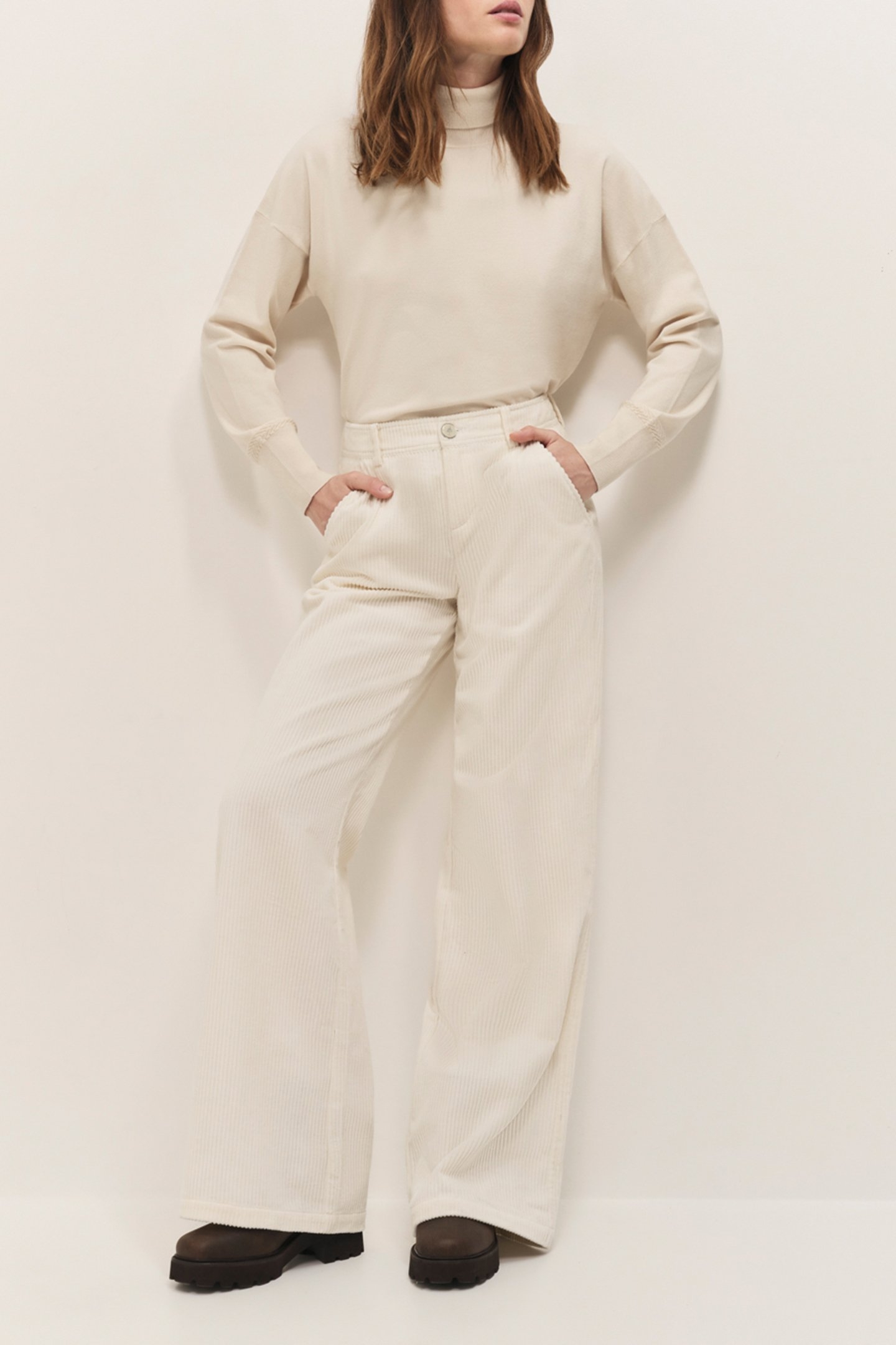 POETE - IVORY CORDUROY HIGH-WAISTED TROUSERS 3