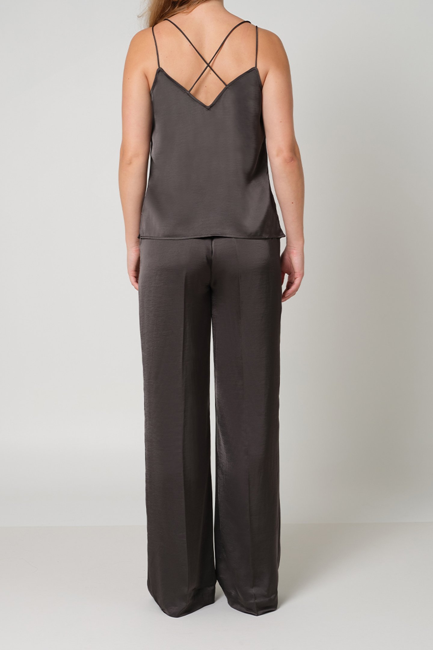 OBU SATIN SINGLET URBAN GREY 2