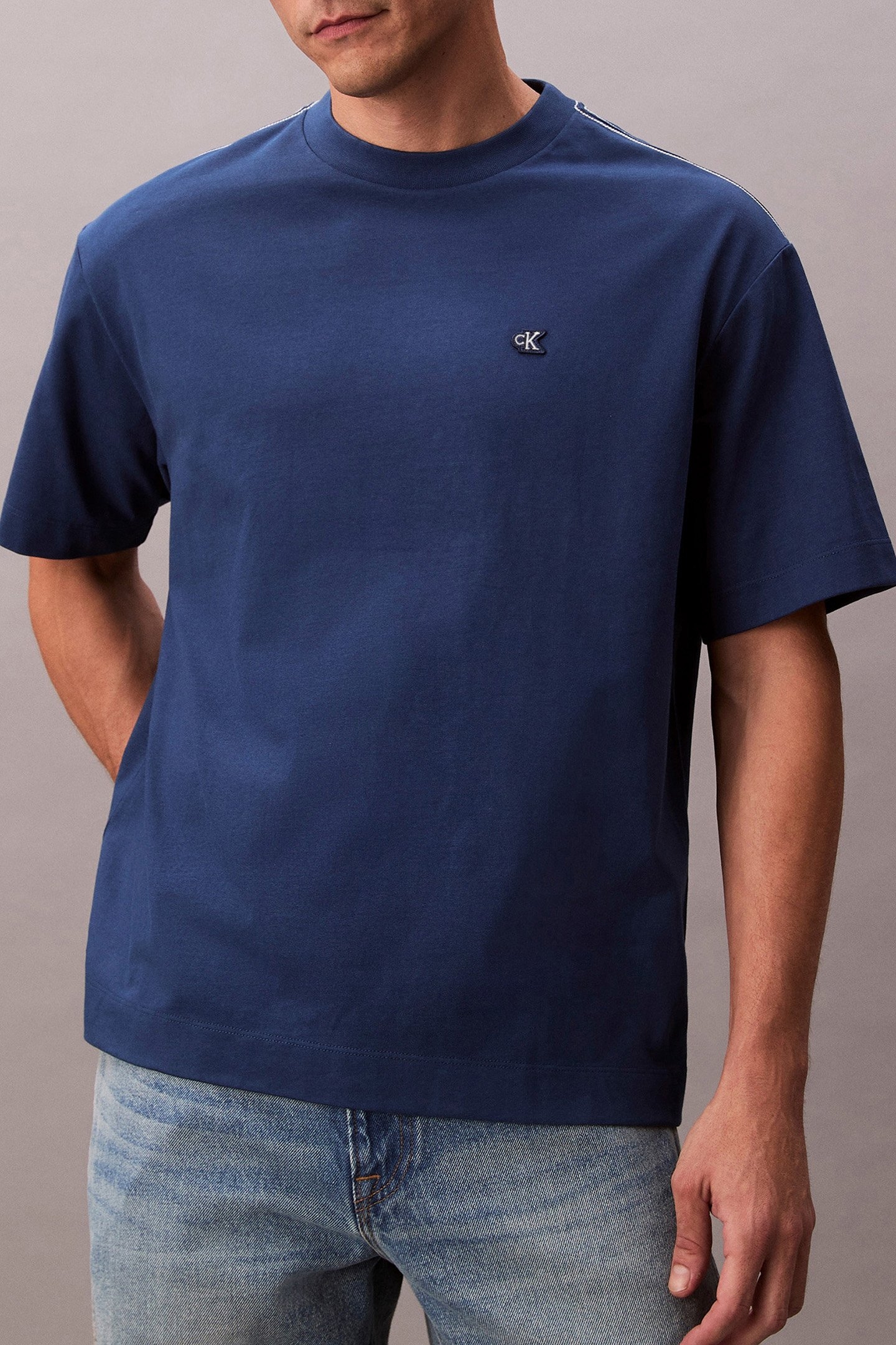 SS TOPSTITCH EMB PAT BLUE JEAN 1