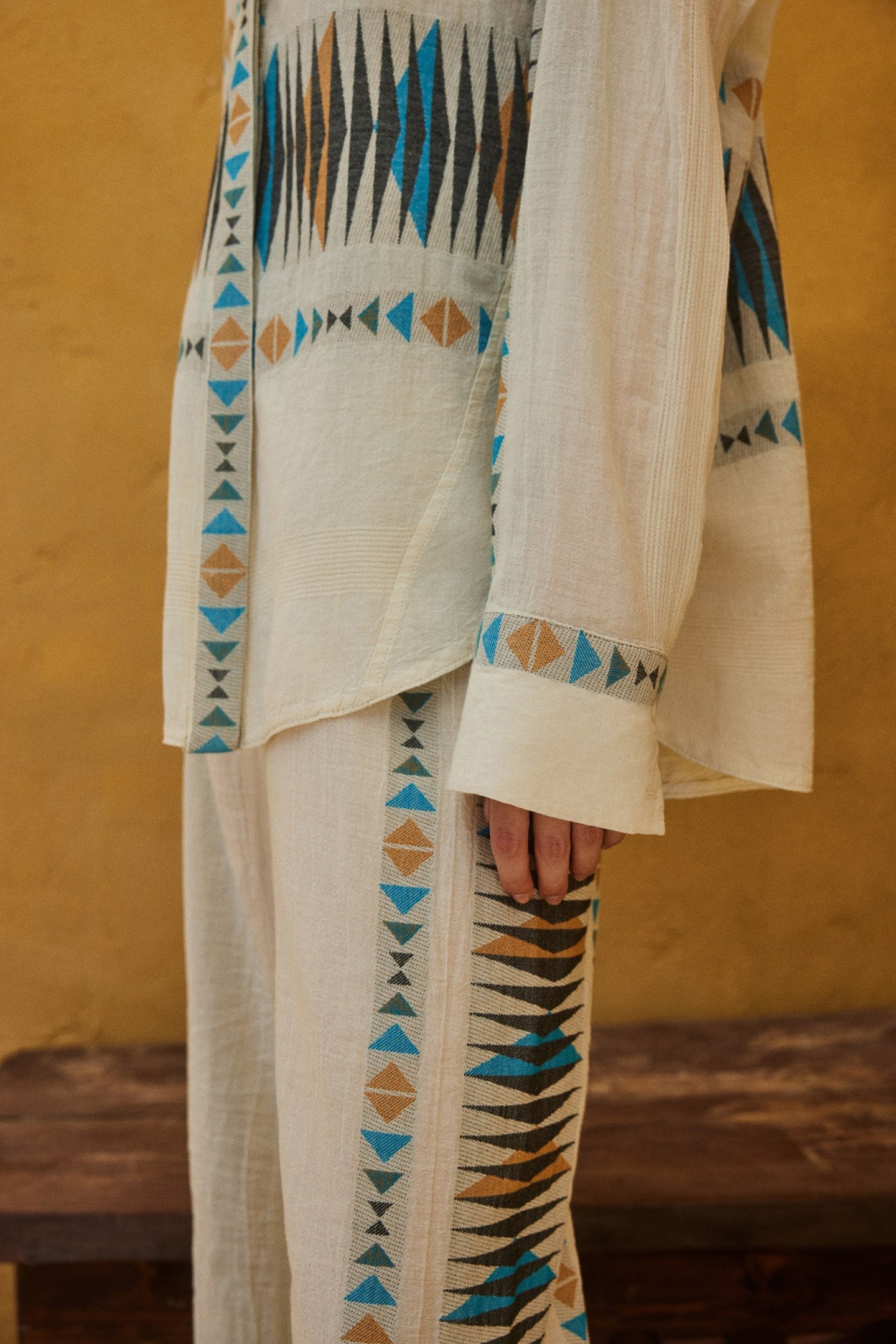 ILUMA TROUSER BLUE-CAMEL 4