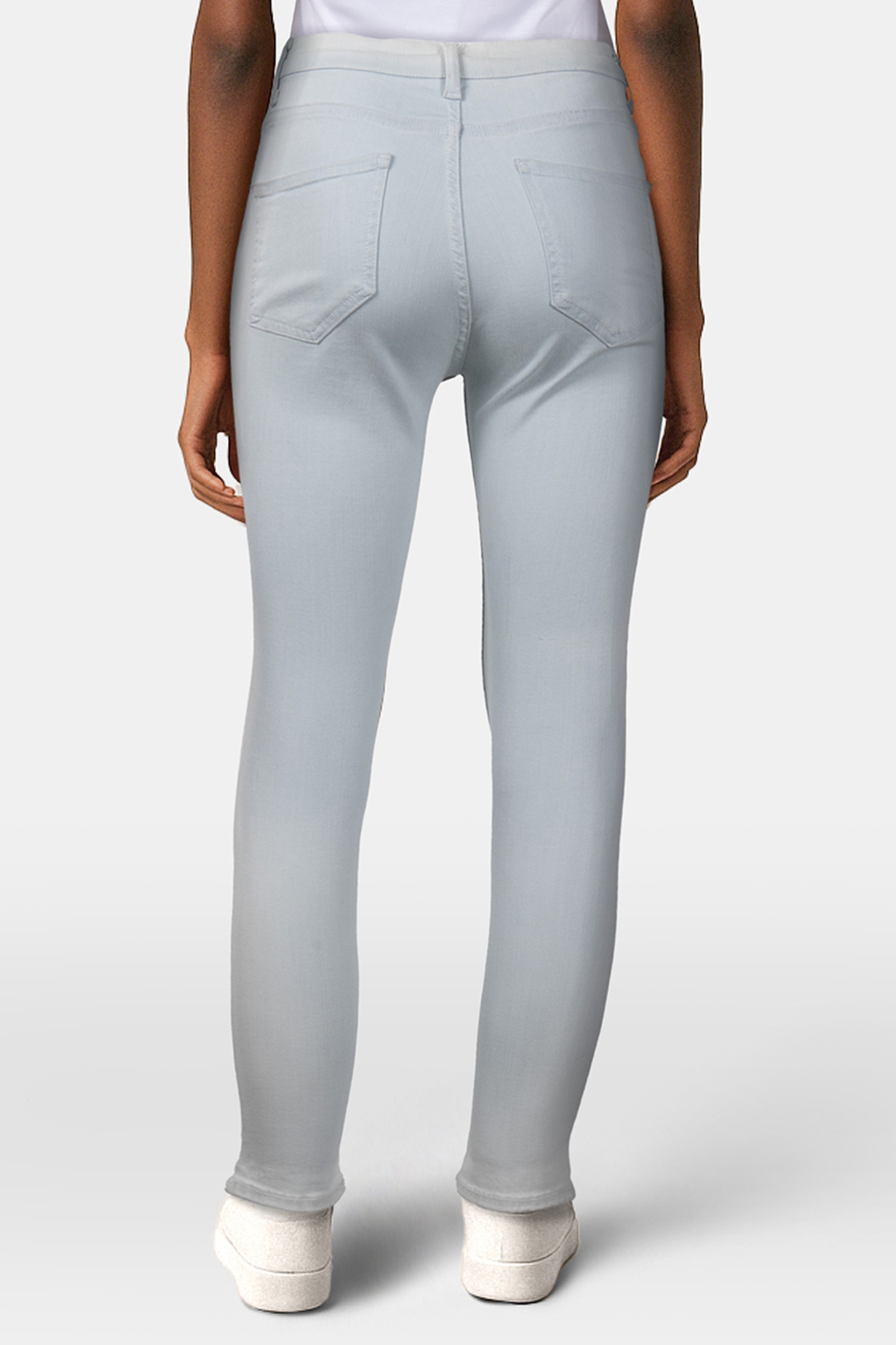 THE CLASSIC CAPRI SPRING BLUE WASH 2