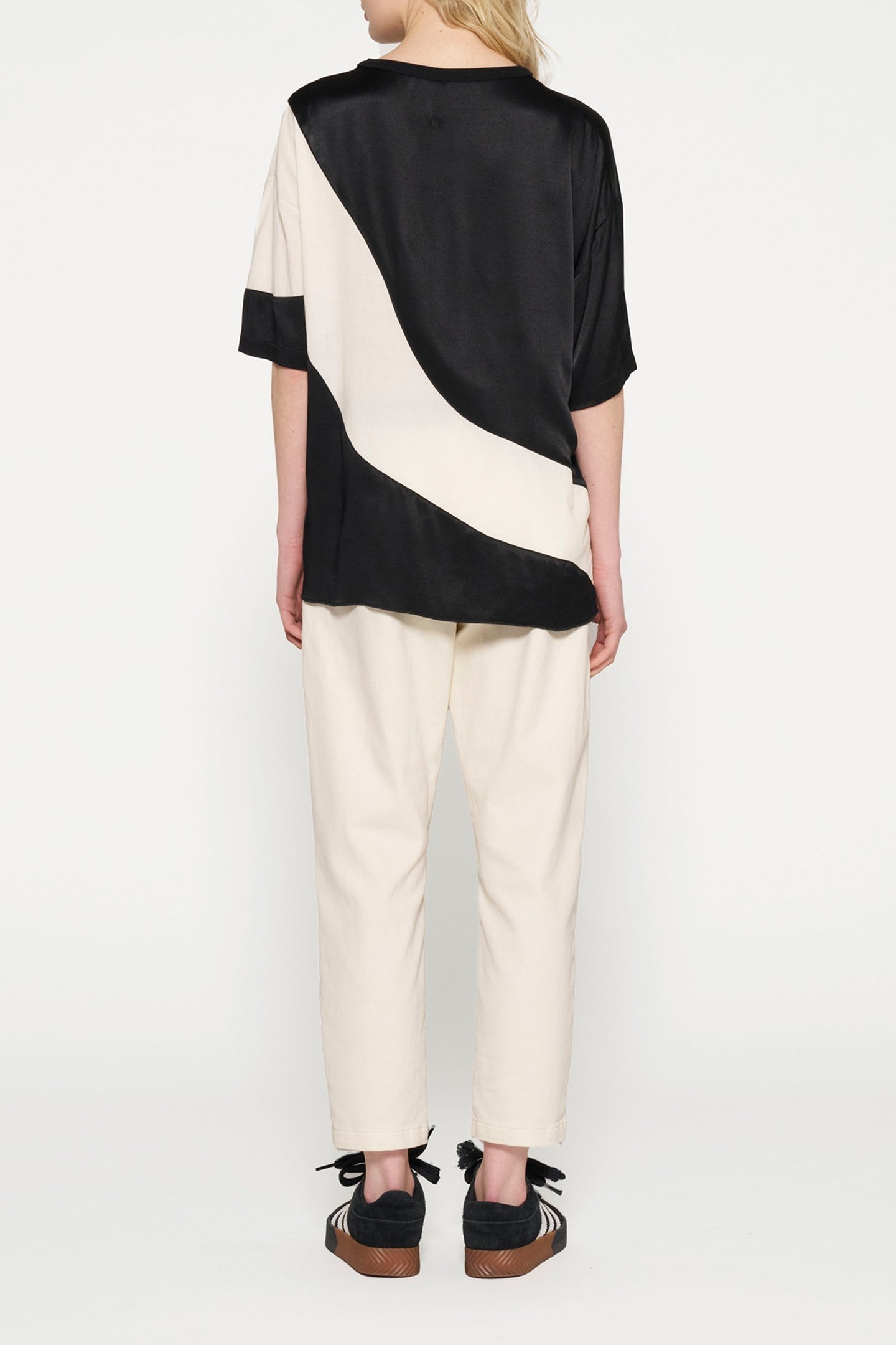 TEE BLOUSE CONTRAST BLACK 3