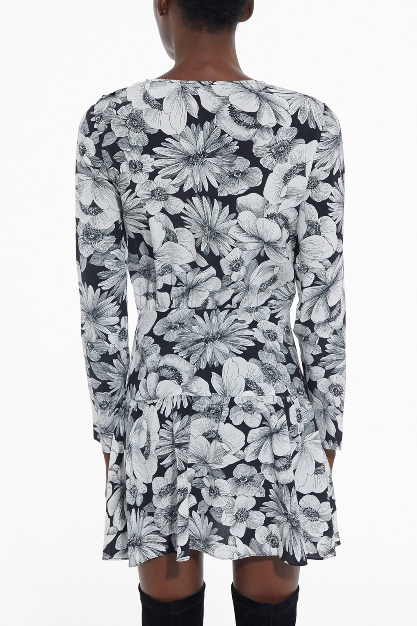 ROMANTIC GARDEN LONG SLEEVE SHORT DRESS BLACK WHITE 2