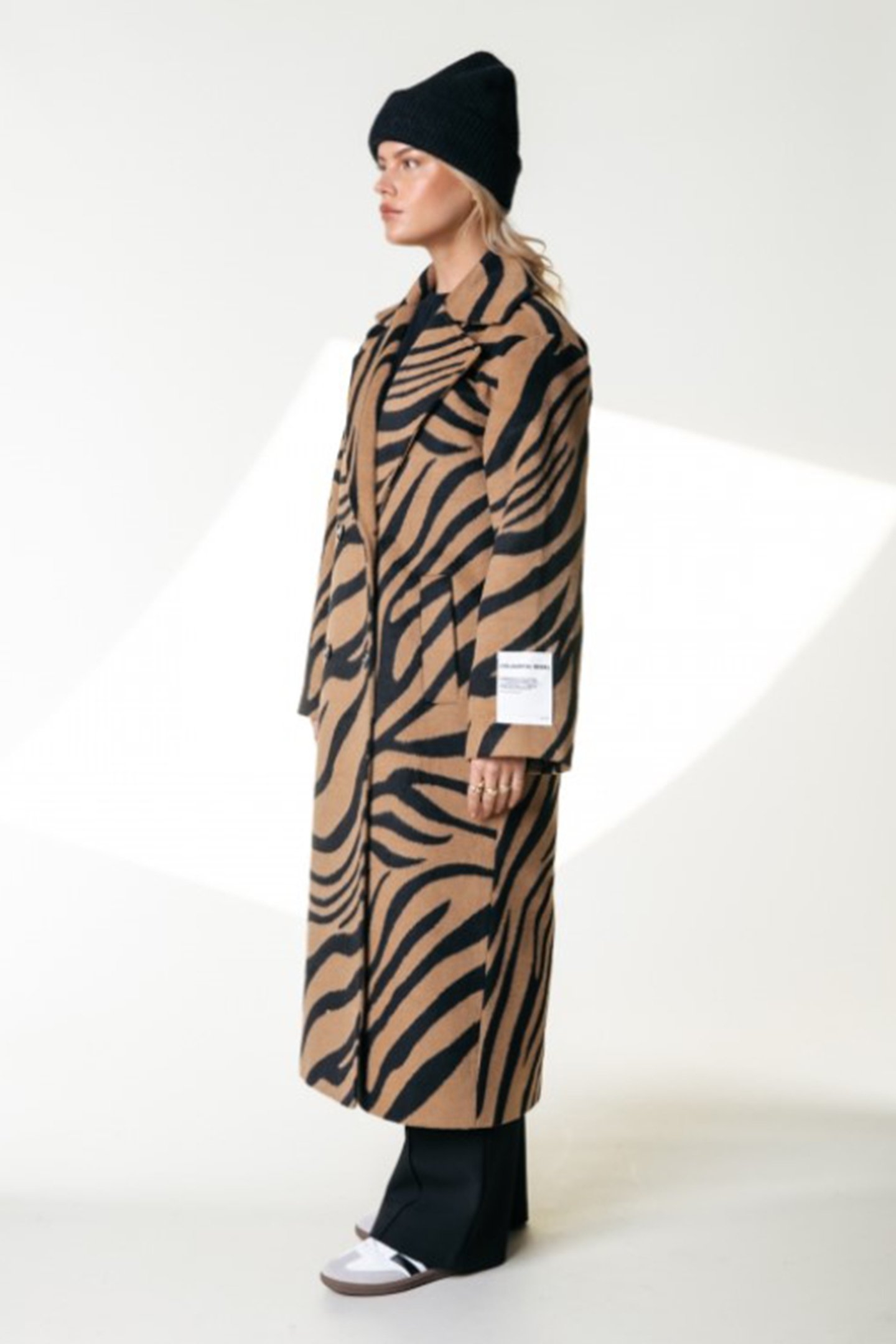 ZANIA ZEBRA DOUBLE BREASTED WOOL LONG COAT BROWN 3
