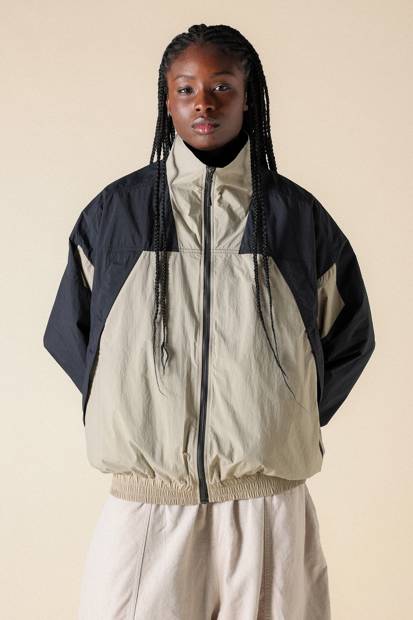 SL WR LIGHT WINDBREAKER UNISEX BLACK/BEIGE 1