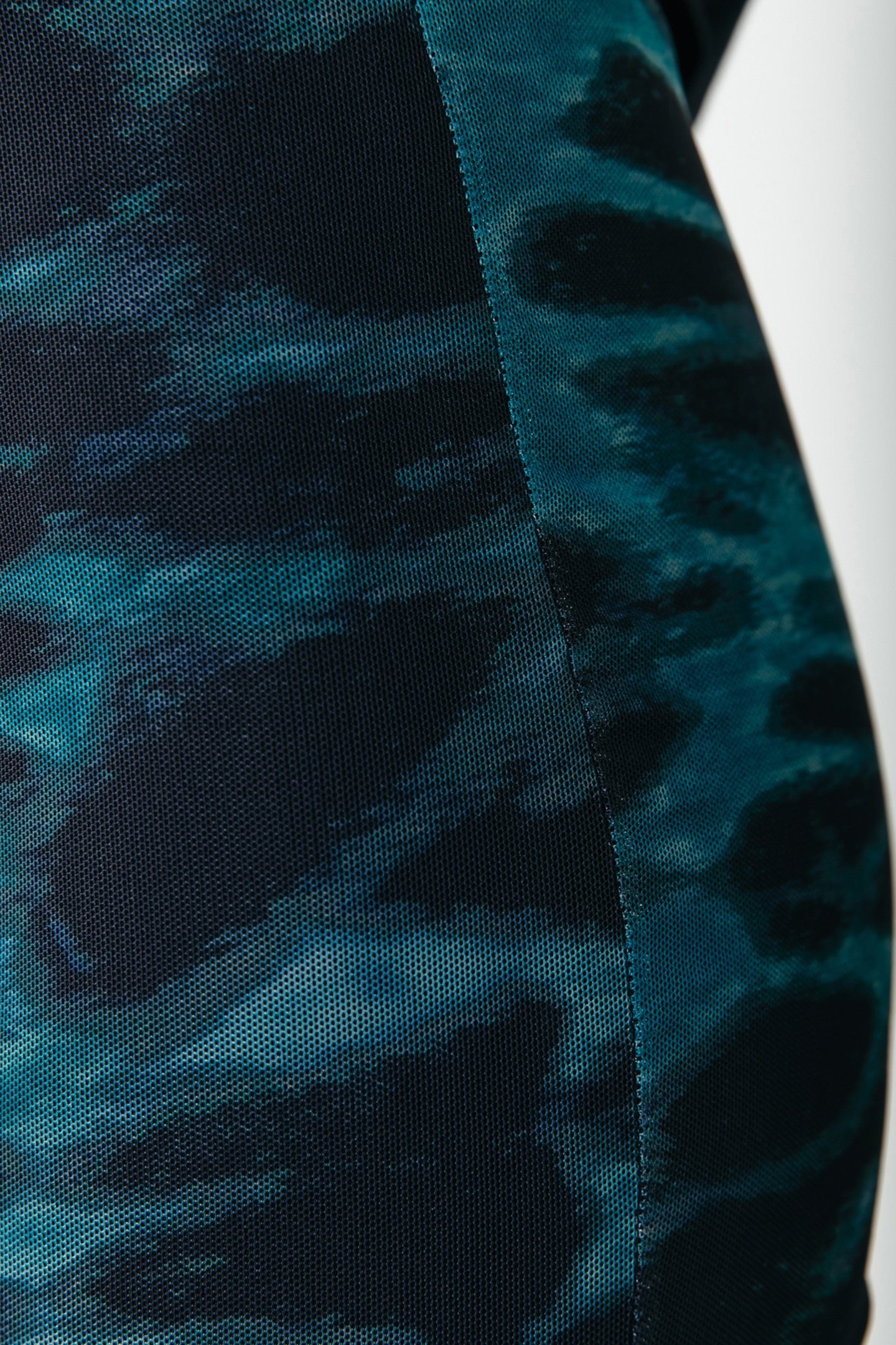 ANIMAL MESH EXTRA FLARE PANTS STORM GREEN 3