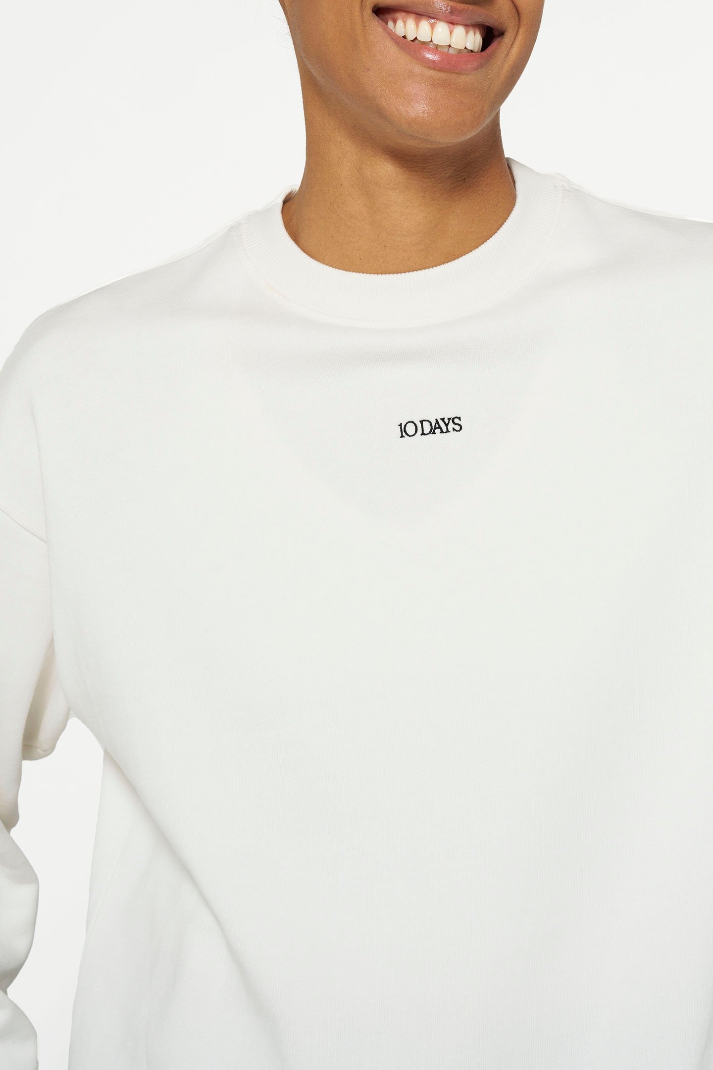 THE SWEATER LOGO ECRU 7