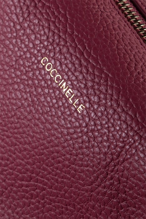 BEAUTY TRAVEL BAG IN GRAINED LEATHER 4