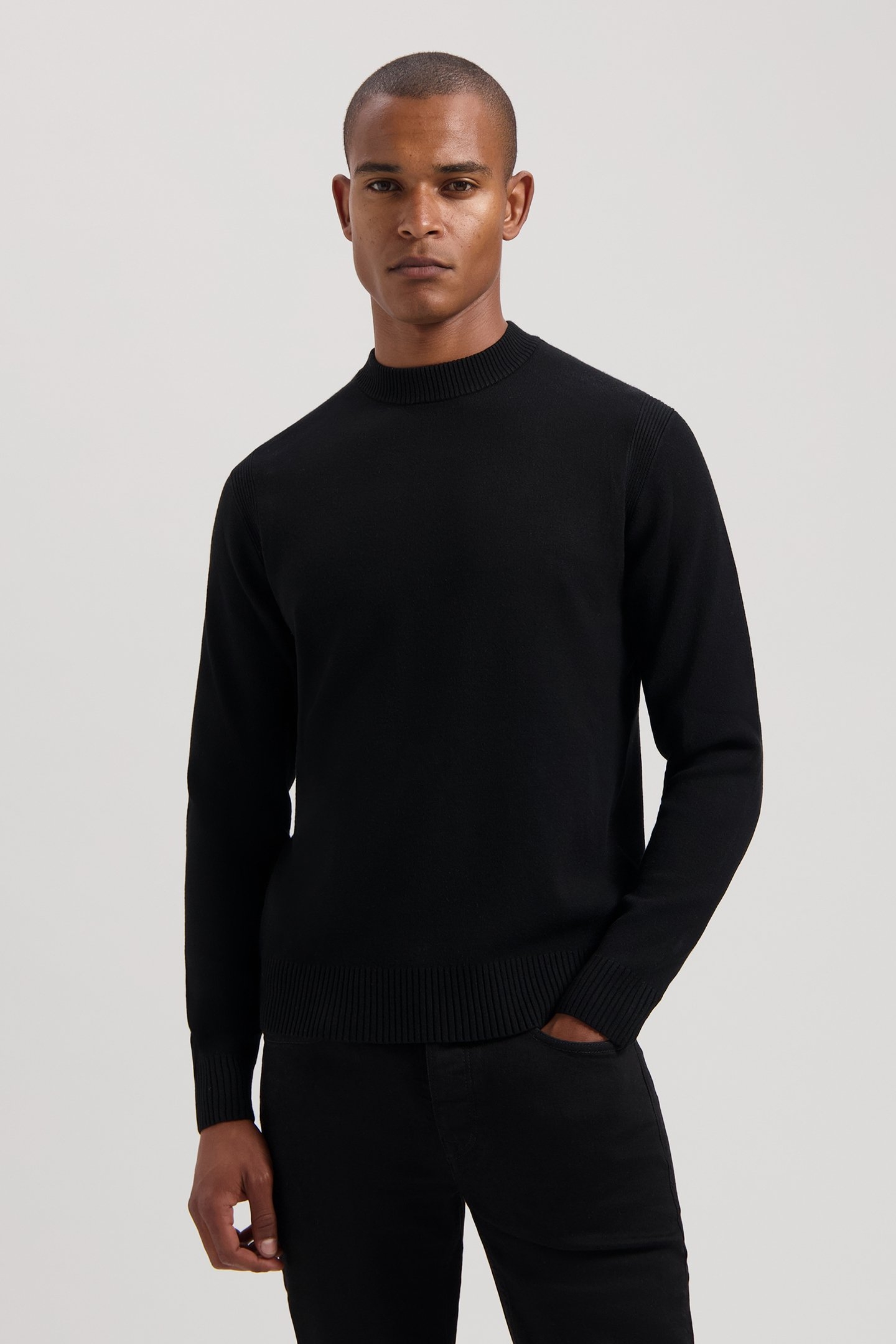 DS_FELL MOCK NECK BLACK 1