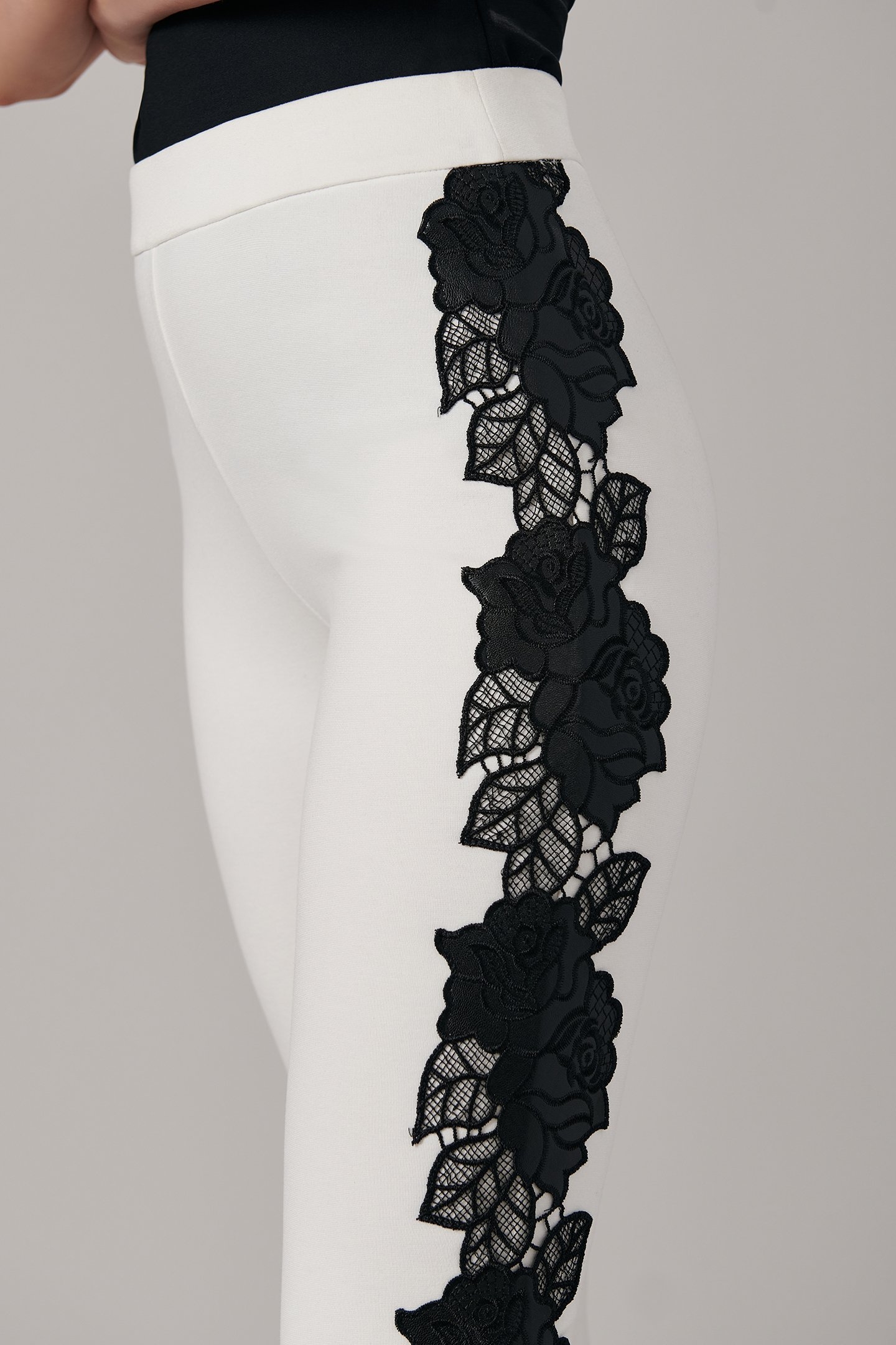 VONYA LEGGING BLACK/WHITE 4