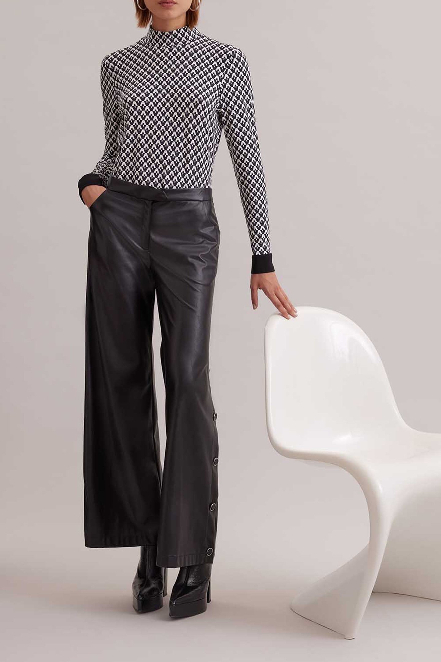 MYRZA TEE-SHIRT BLACK/WHITE 2