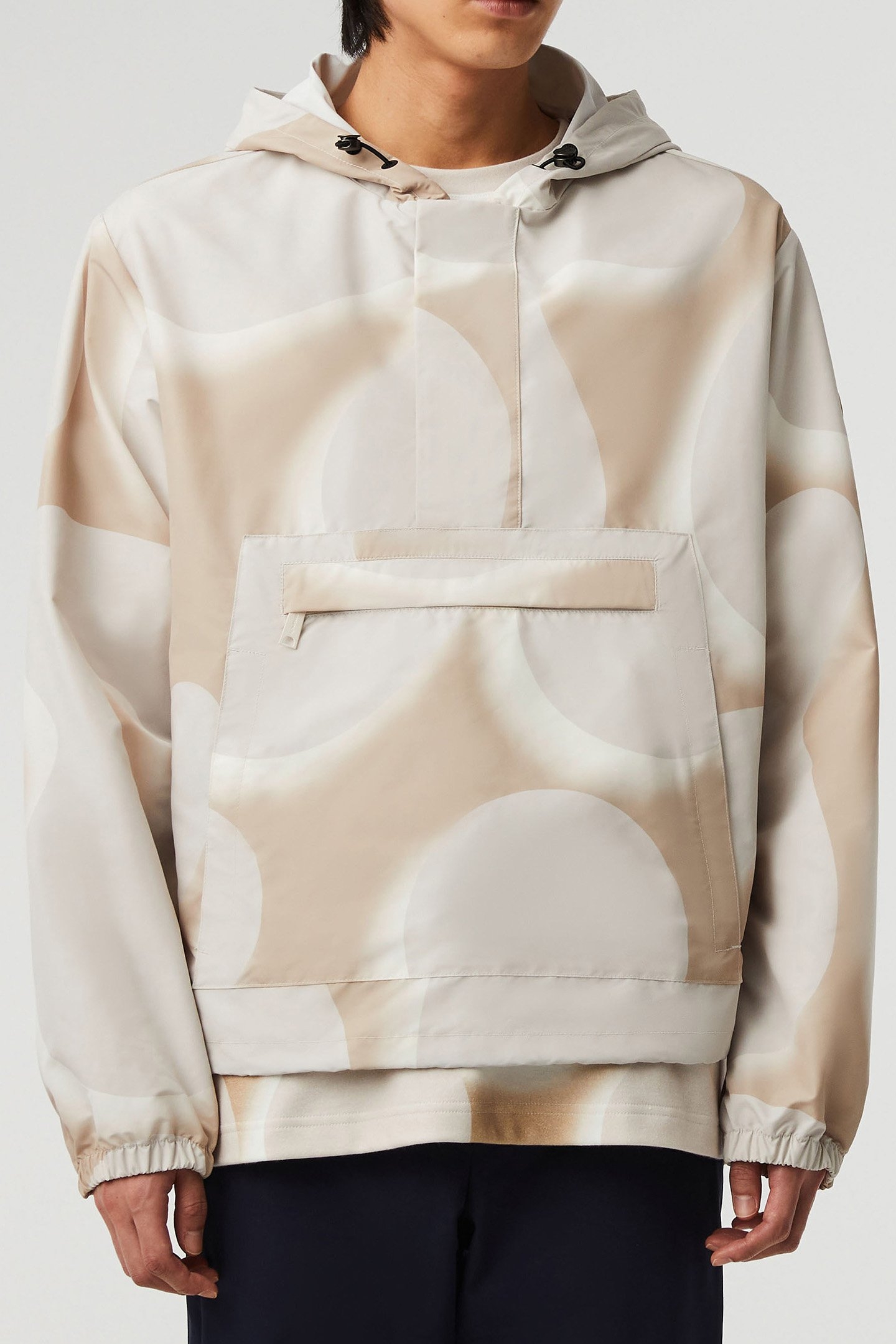 OAMIO V1.Y8.01 ANORAK TAN 1