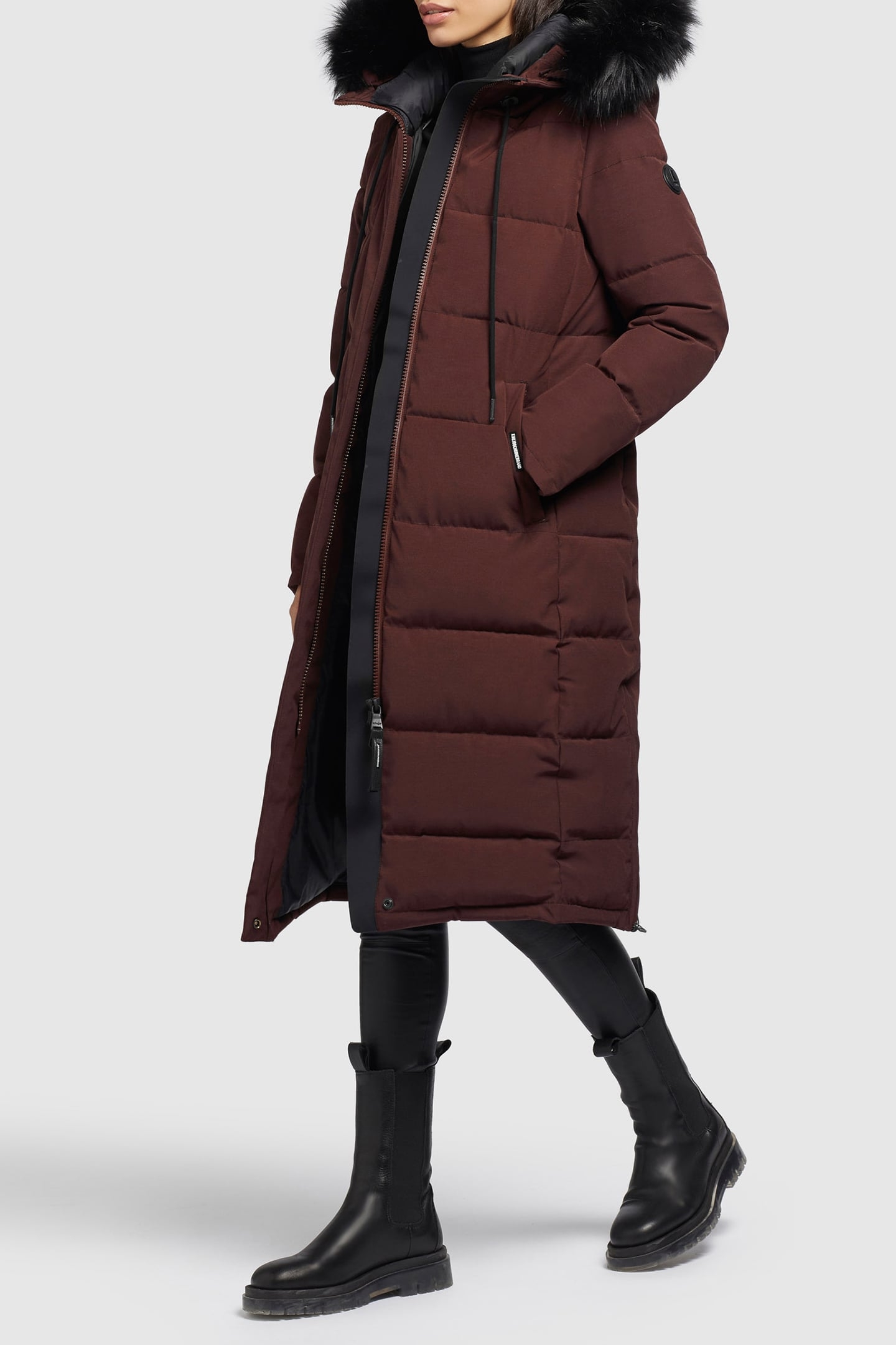 DEGI (WITH FUR) RAISIN WINE 3