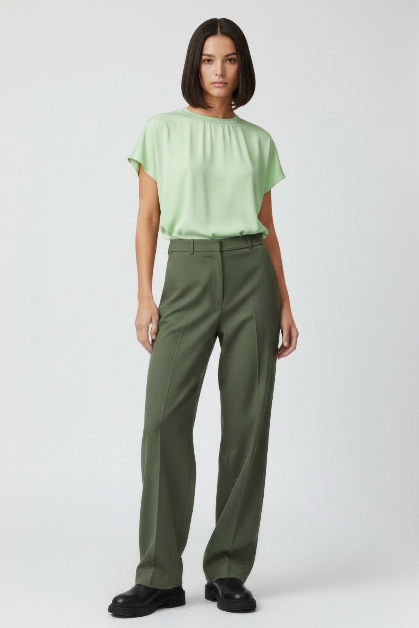 CAPRIANA CREPE CREW NK TOP APPLE GREEN 1