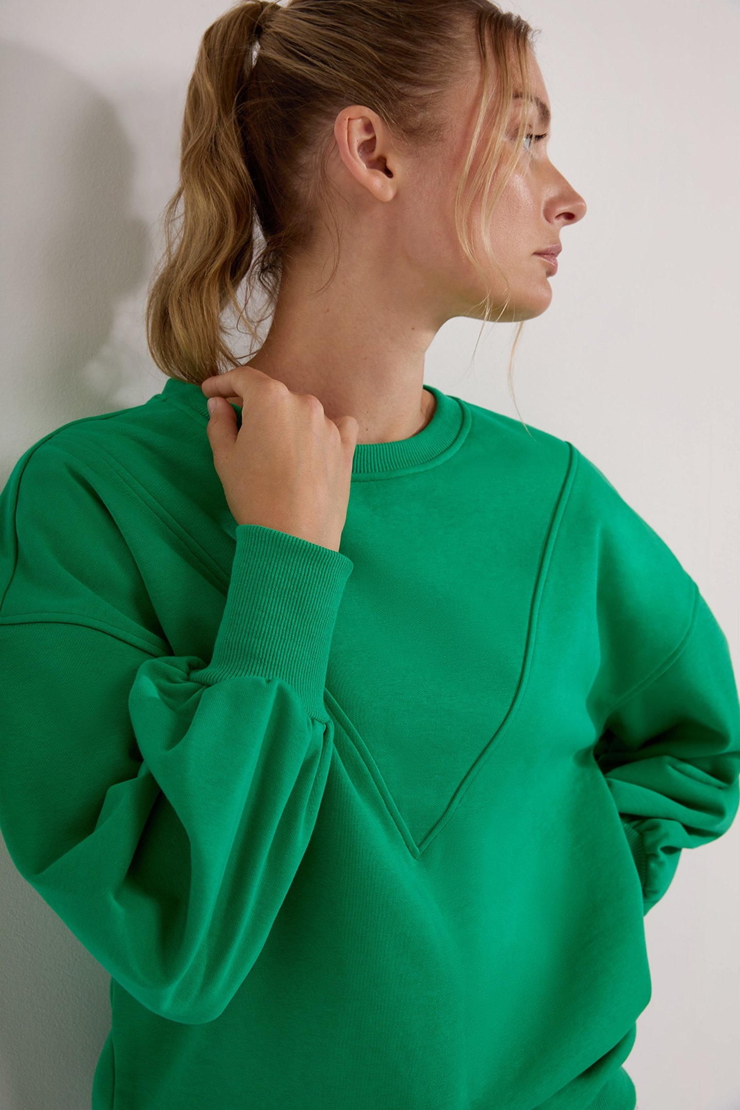 DONOVAN SWEATER PARROT GREEN 4