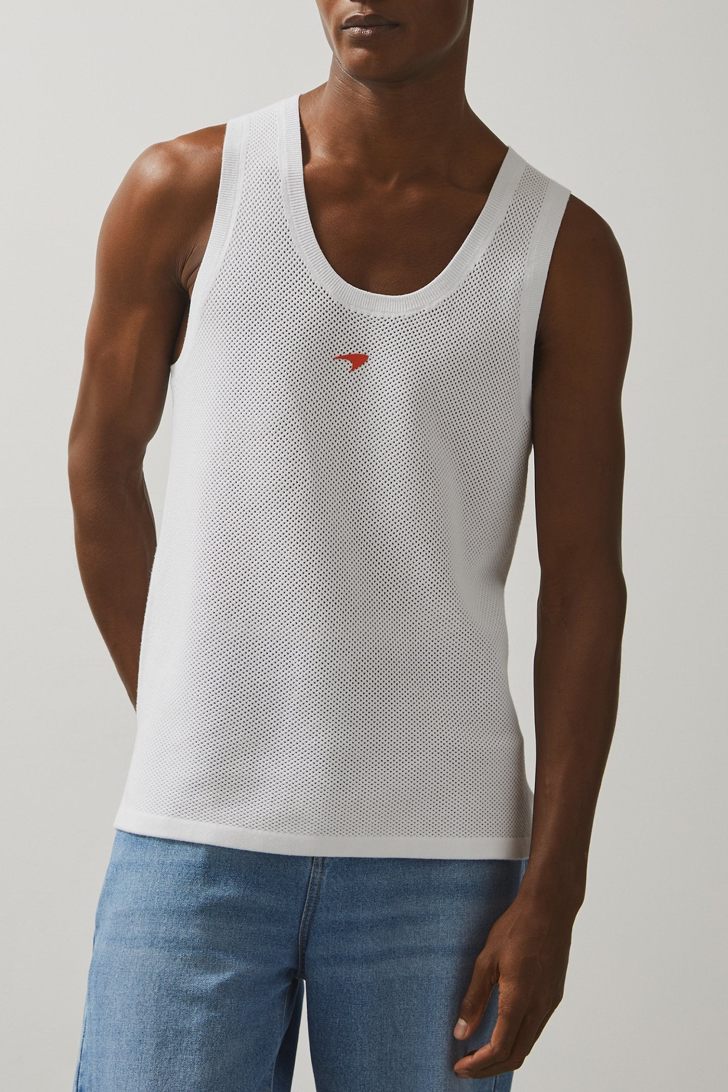 SLEEVELESS KNITTED SPEEDMARK VEST WHITE 1