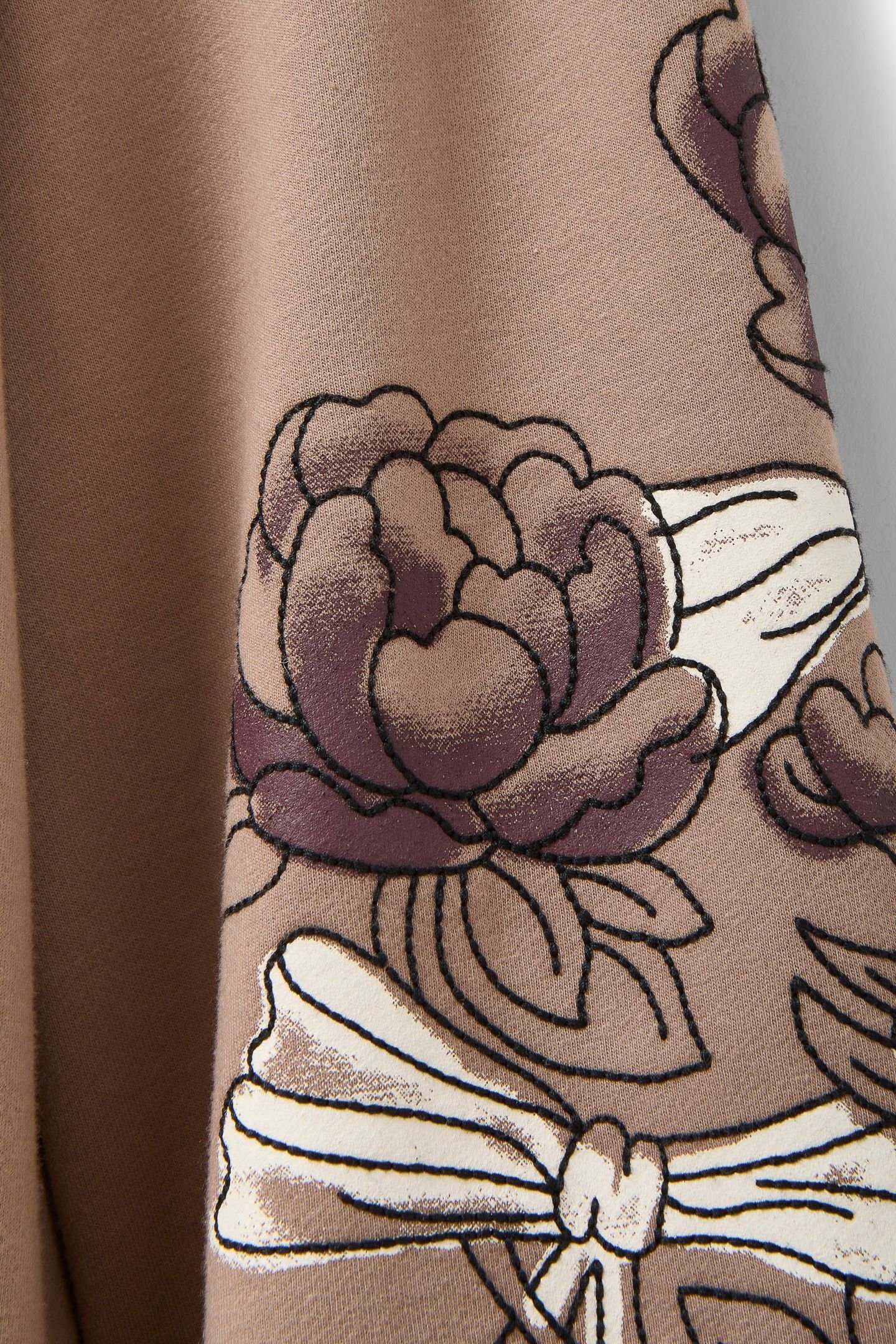 GRAPHIC HOODIE TAUPE GREY 7