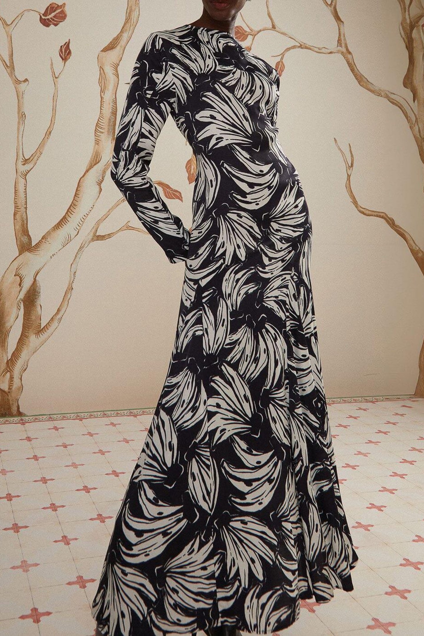 BOSSA BANANA BLACK MIDI DRESS 1