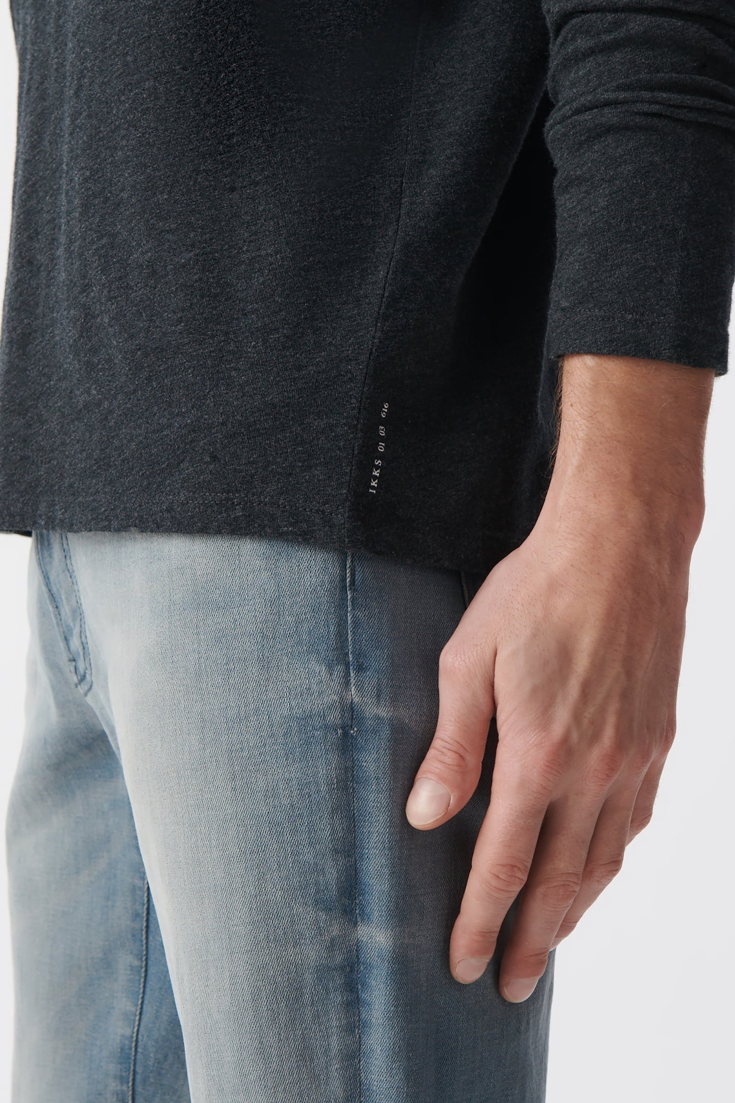 CHARCOAL ESSENTIAL ROUND_NECK LONG_SLEEVE T_SHIRT 5