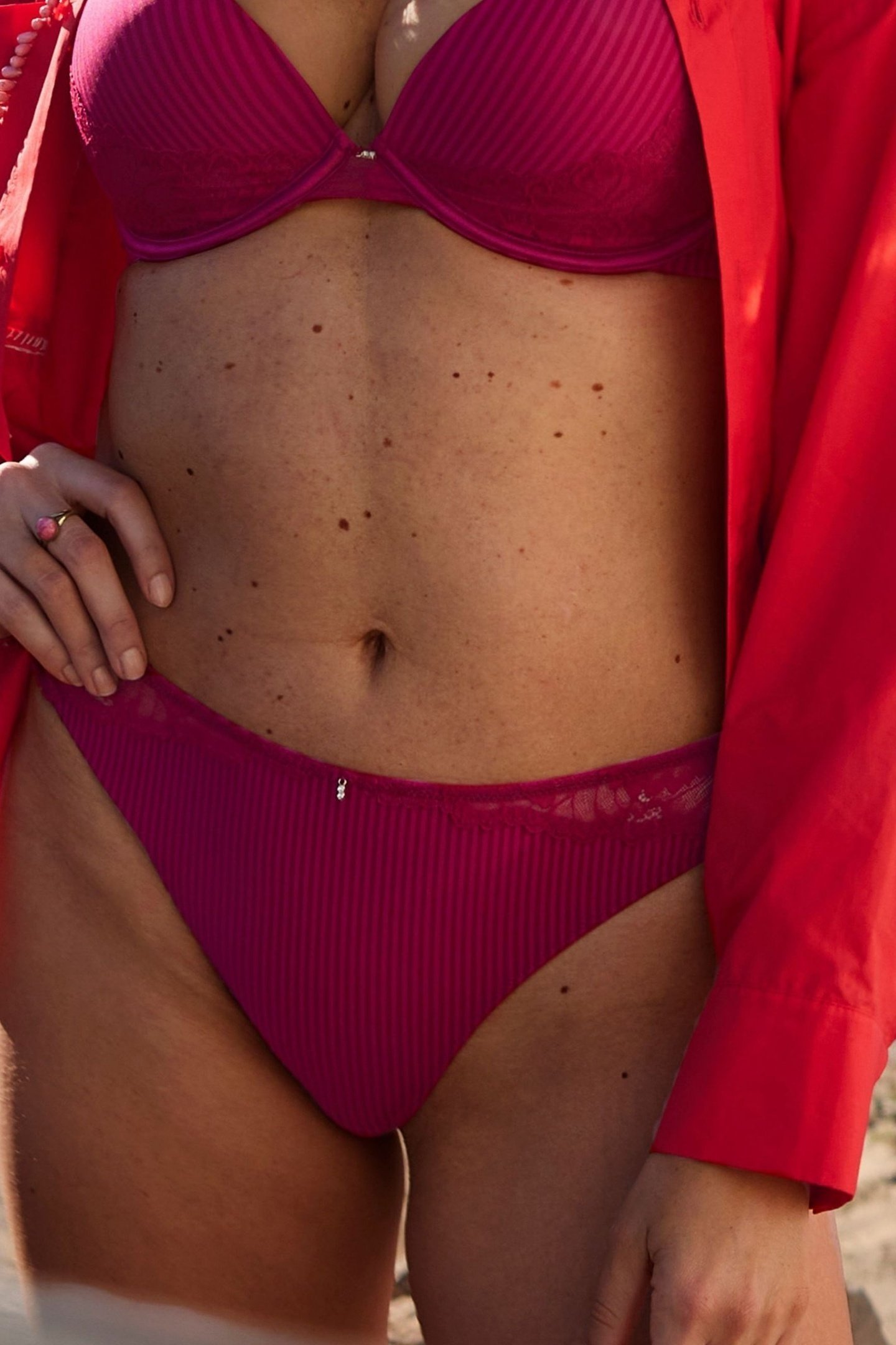 THONG STRIPE LACE SWEET CHERRY 3