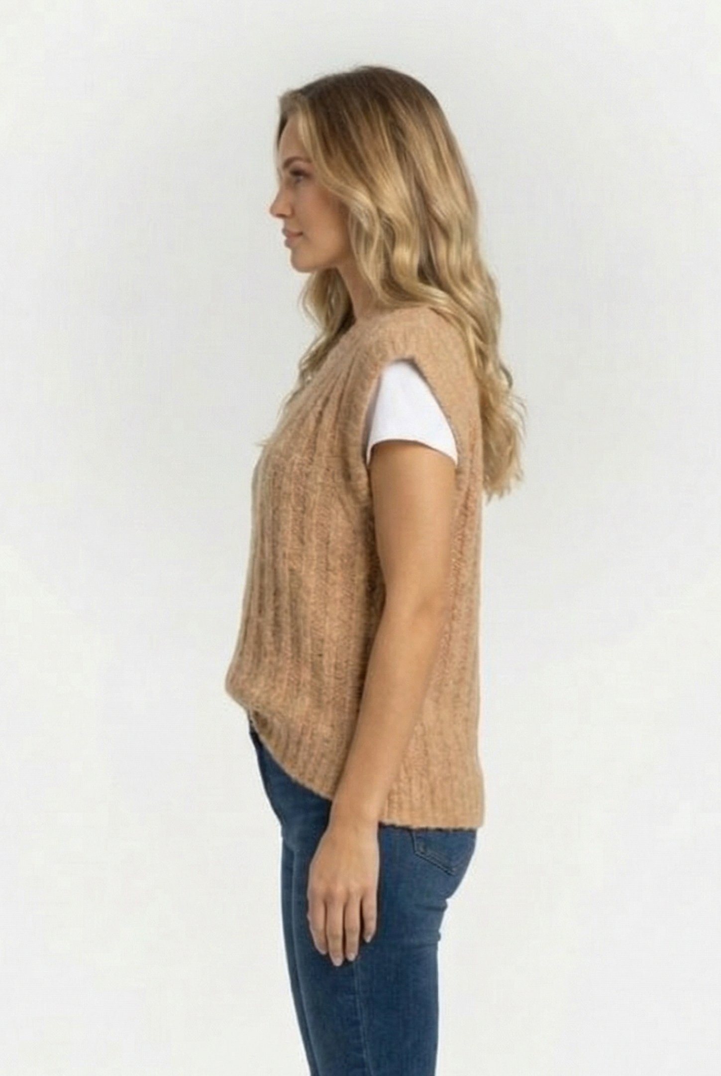 DILL VEST CAMEL 3