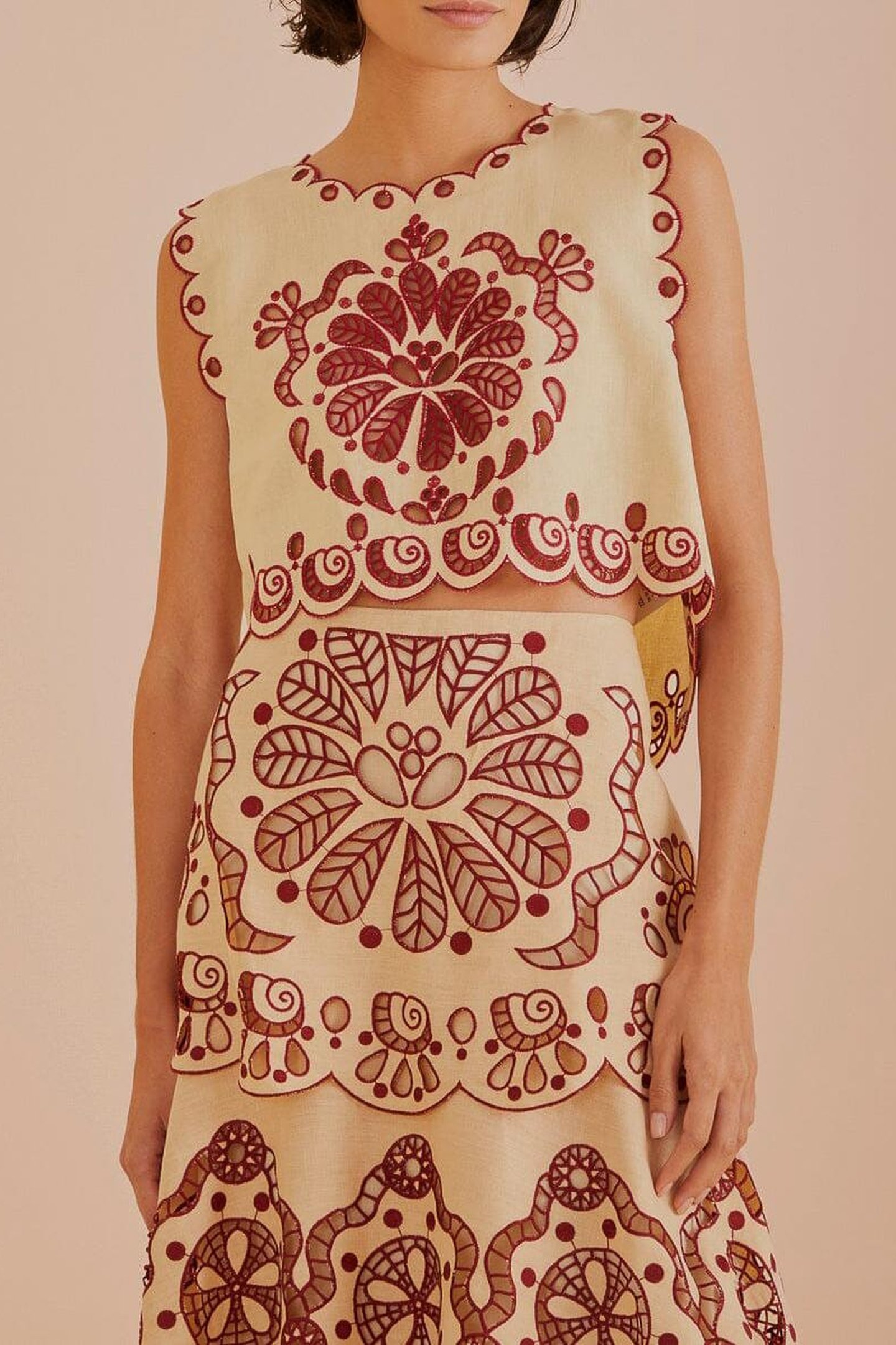 SAND RICHELIEU SLEEVELESS CROP TOP 2