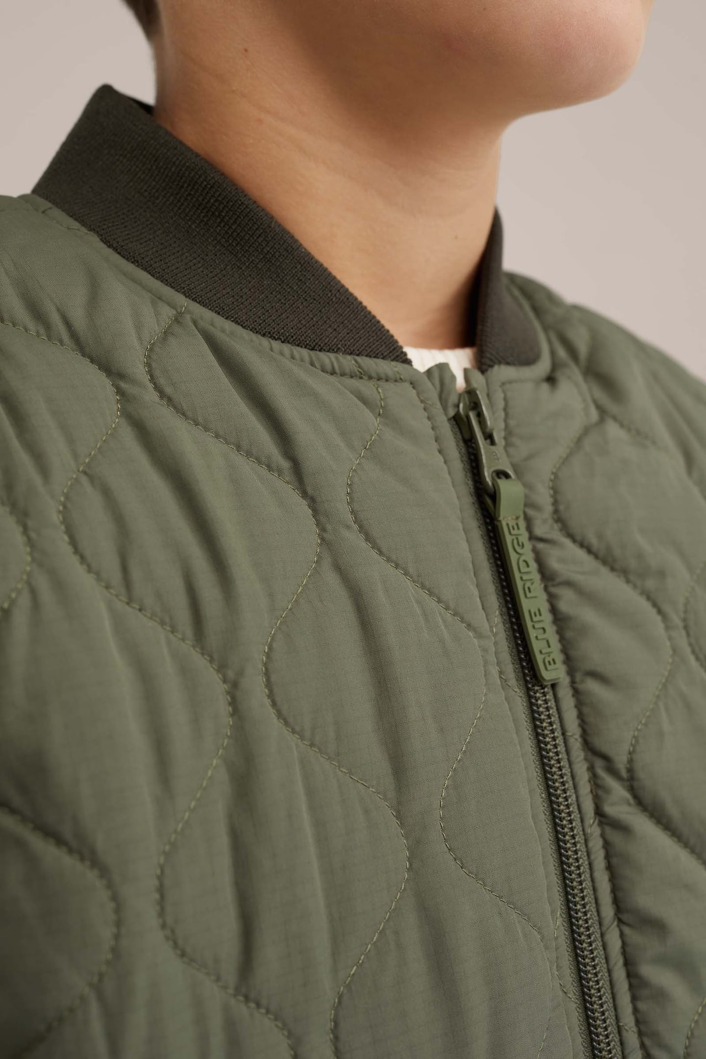 BODYWARMER ARMY GREEN 6