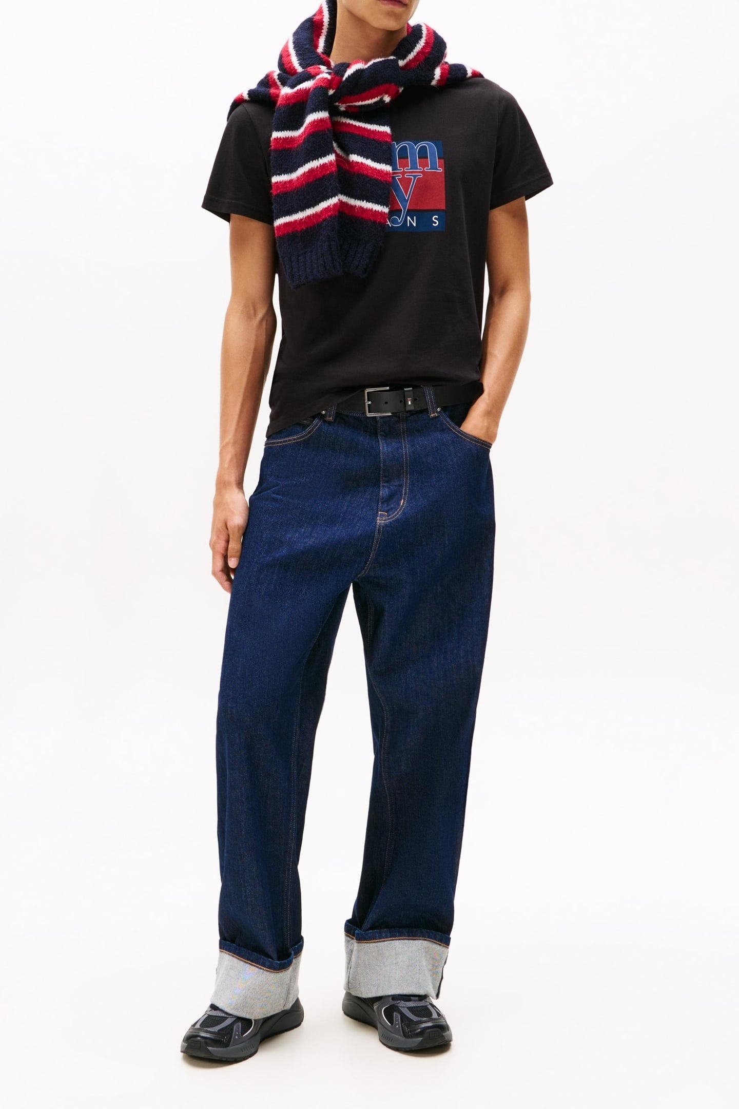 SLIM FLAG SHORTSLEEVE TEE BLACK 2