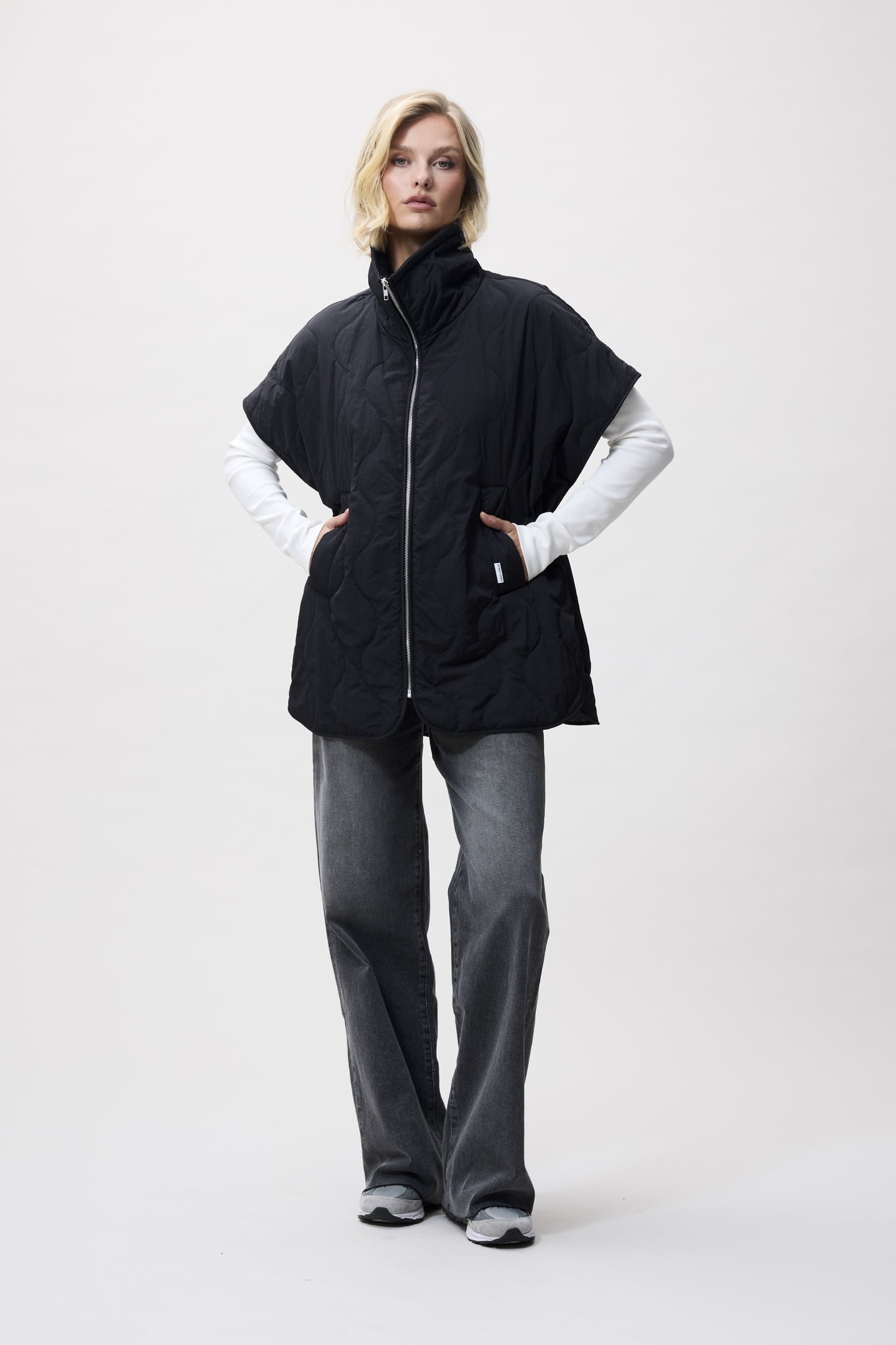 QUILTED BODYWARMER BLACK 1