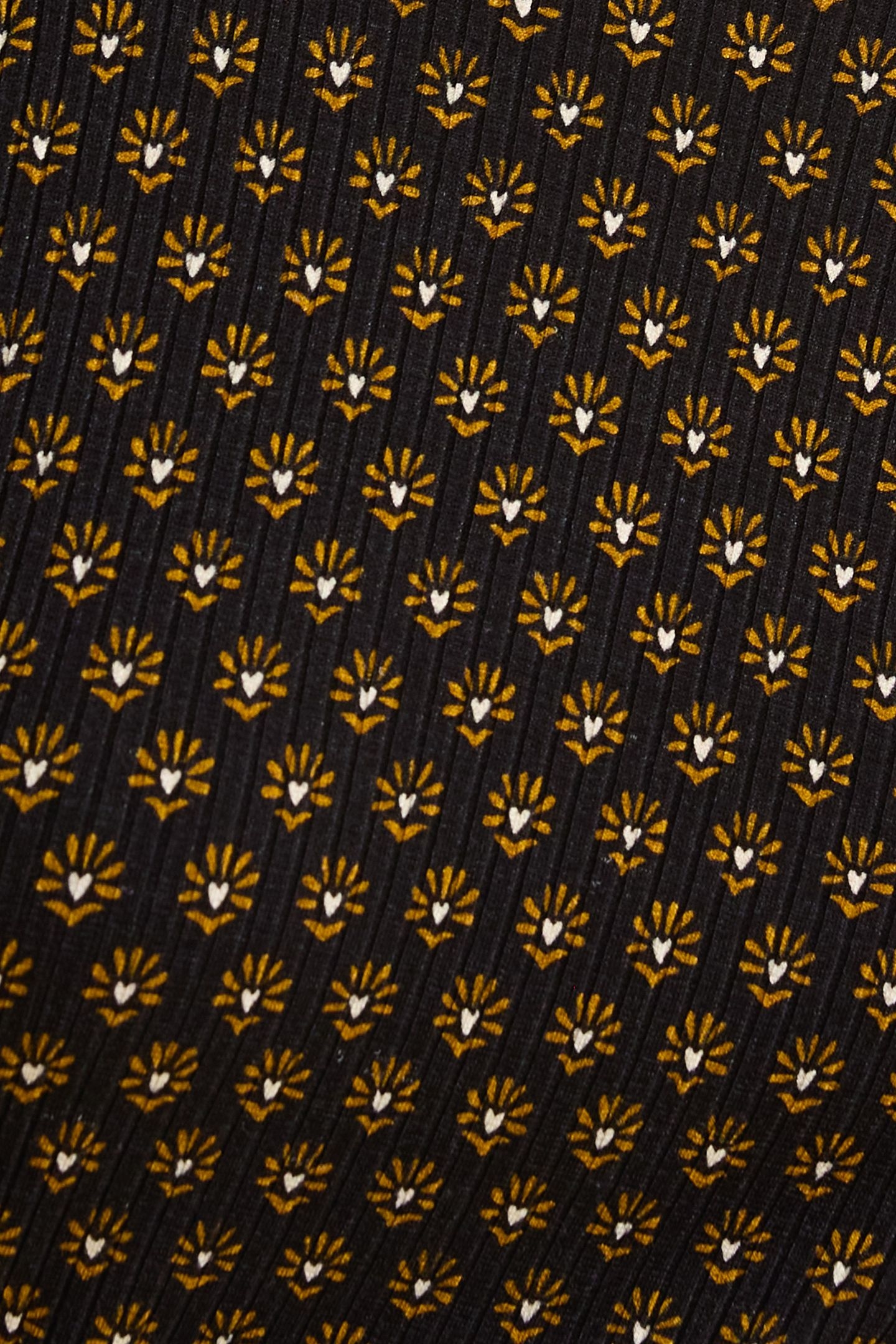 BLACK FLORAL HEART T-SHIRT BLACK 5