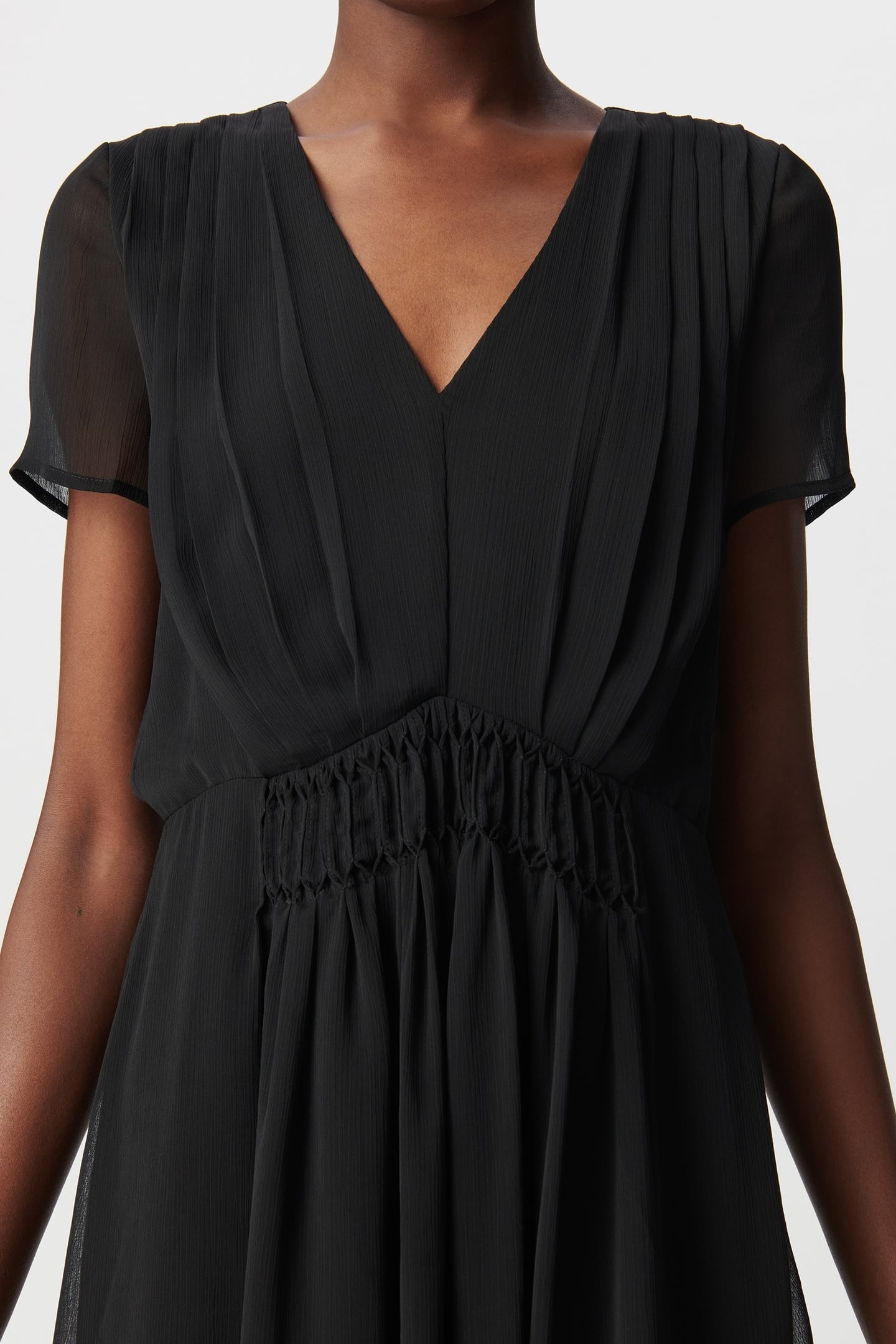 BLACK DRESS WITH PLEATED WAIST DETAIL 5