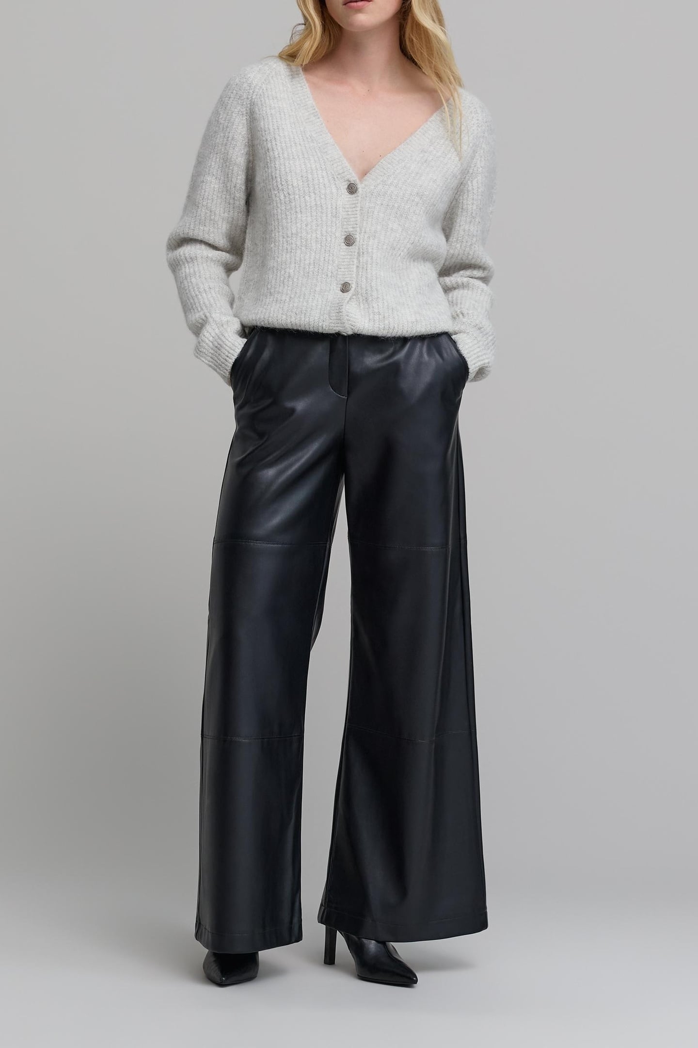 BLACK OVERSIZED KNIT CARDIGAN 3