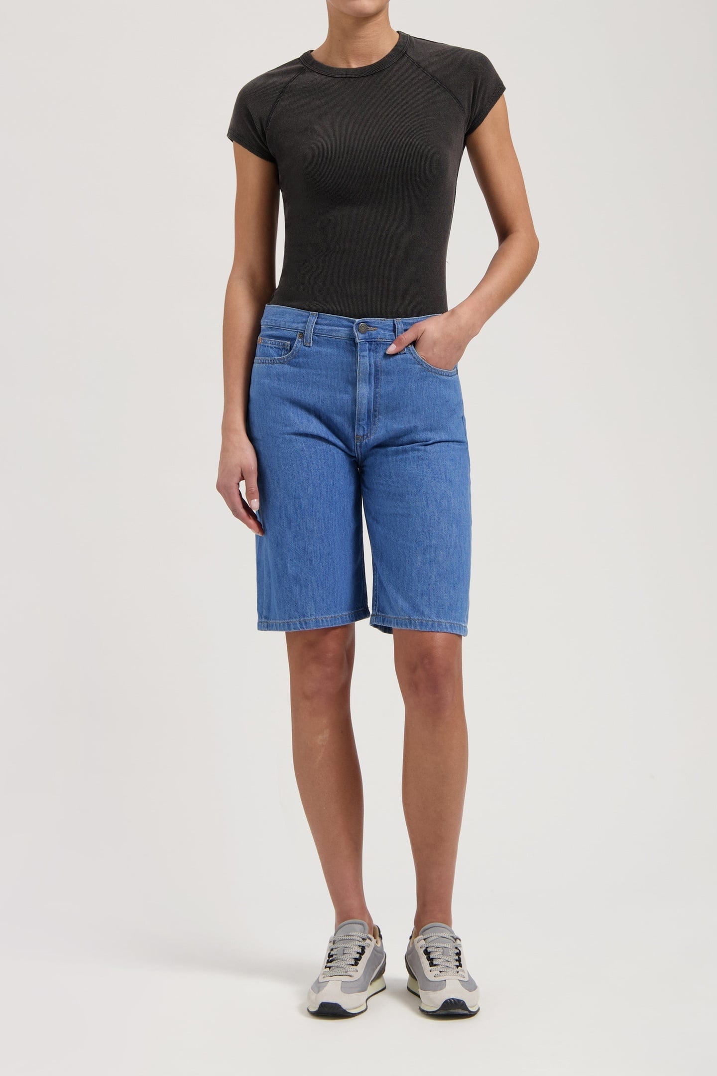 SUZY MID SHORT MEDIUM STONE 1