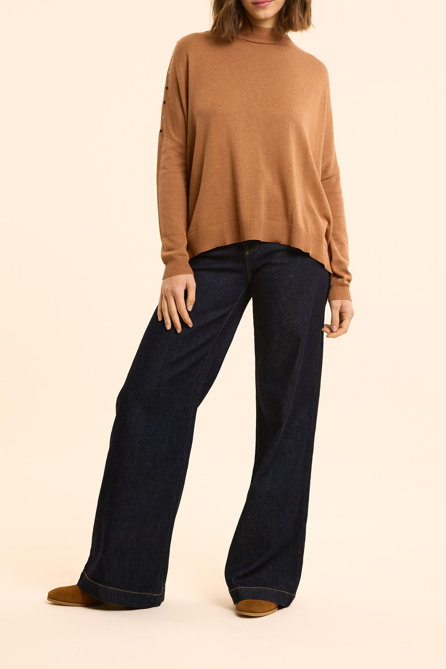 CAMEL CAPE SWEATER KNIT DECORATIVE BUTTONS CAMEL 2