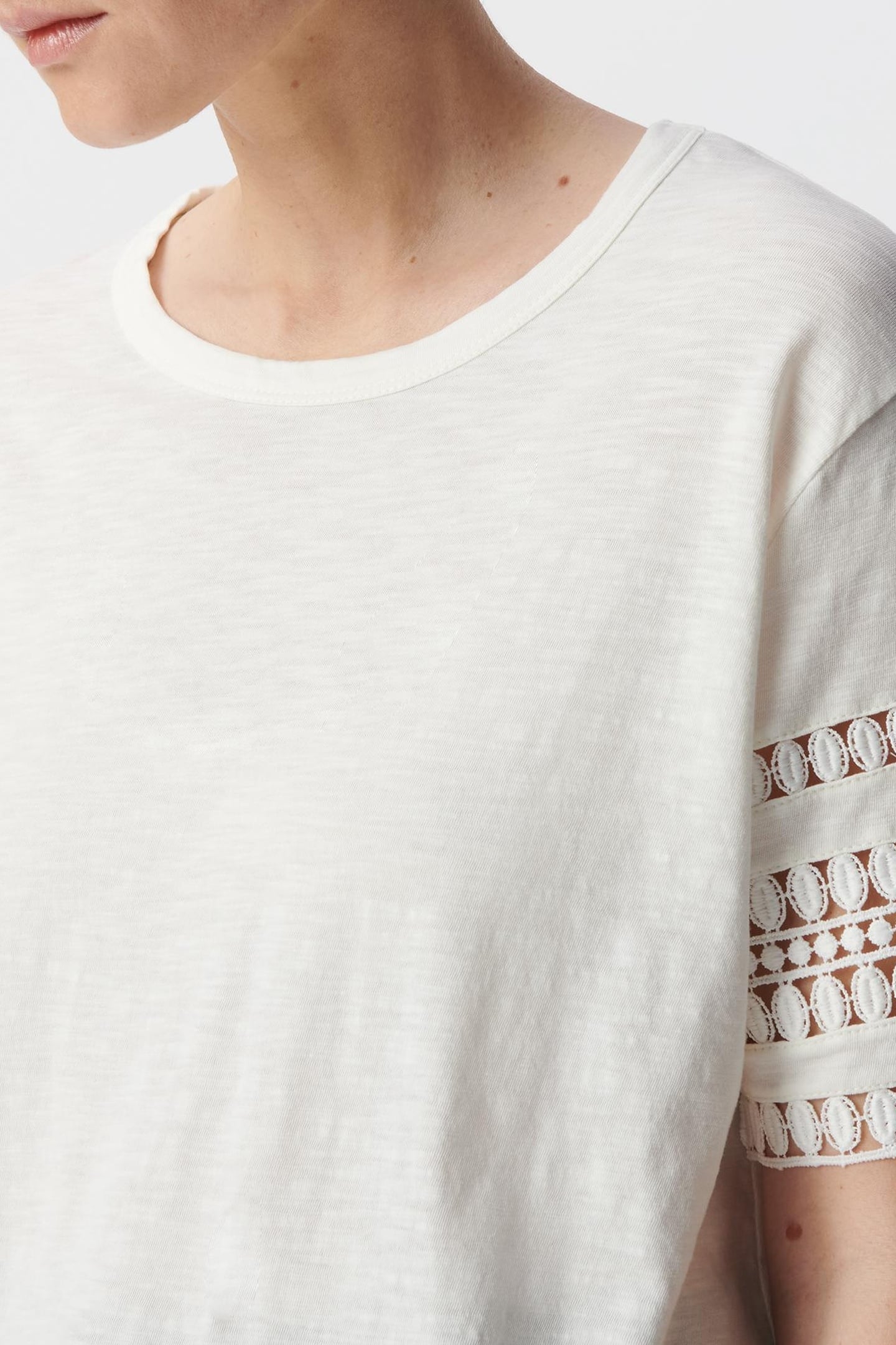 WHITE CREW NECK T-SHIRT WITH LACE SLEEVES 5