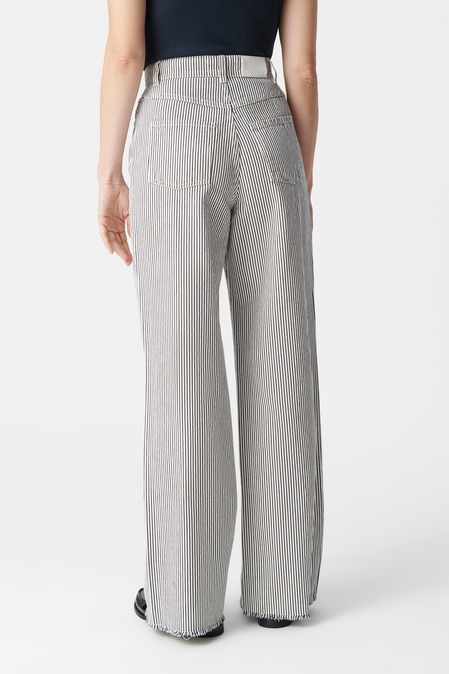 EDIE WIDE-LEG JEANS, WHITE, FINE STRIPE PATTERN 4