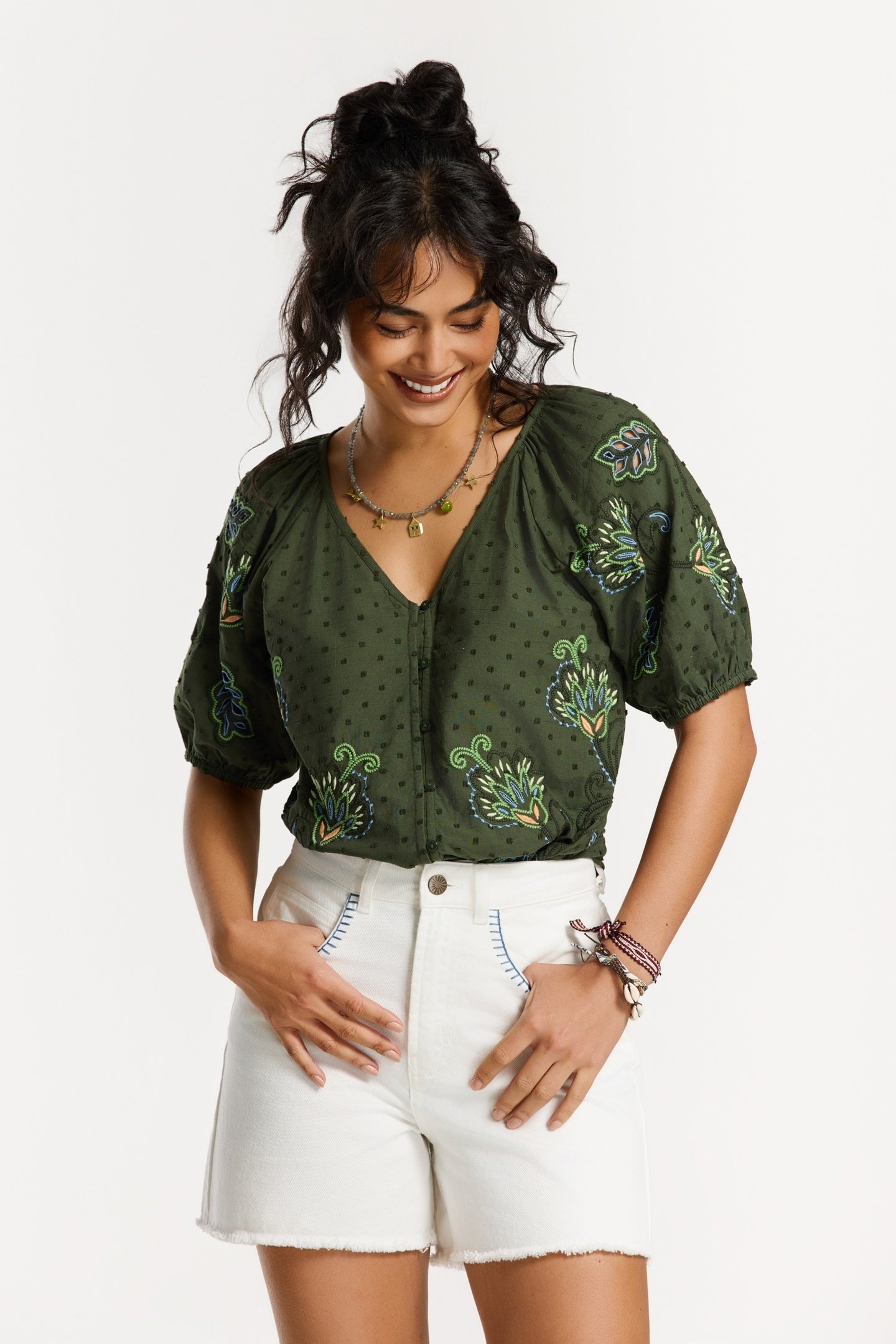 CARLA SHORTS LIGHT KIT WHITE 1