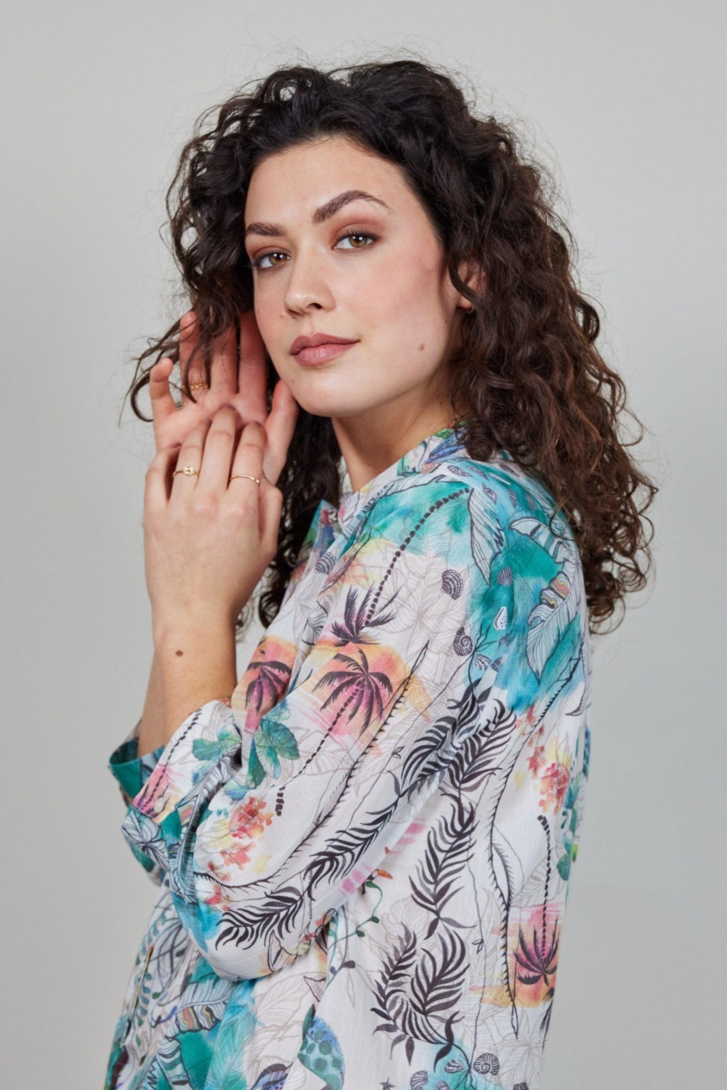 TUNIC FLORA IN OFFWHITE WITH PALM FESTIVAL PRINT 2