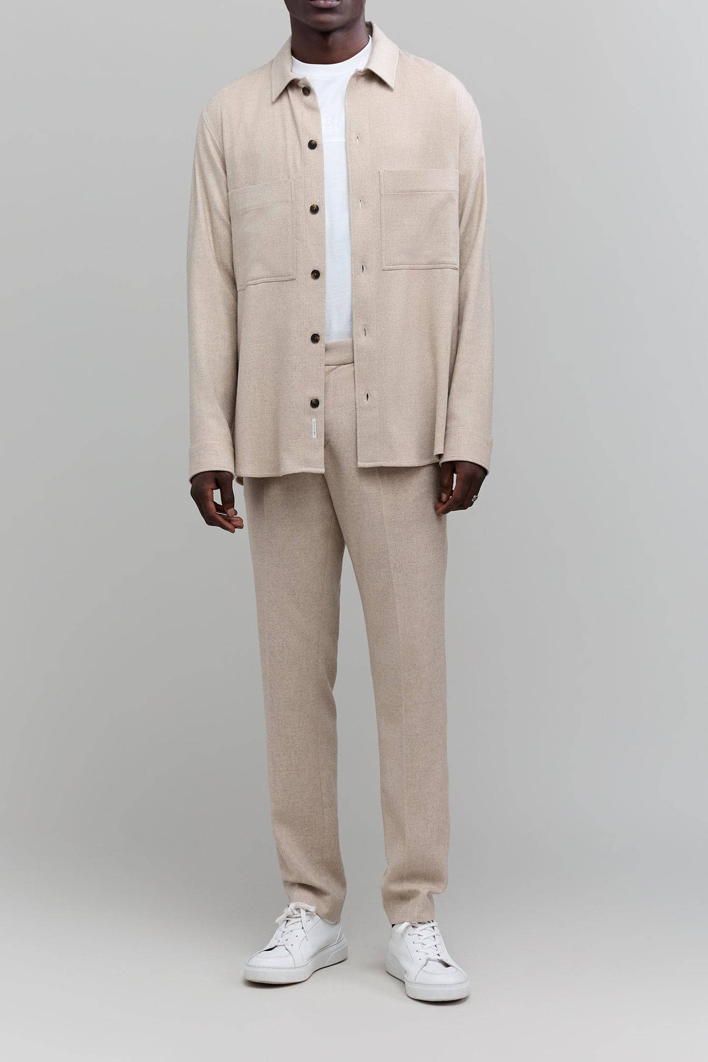 WHITE ORGANIC COTTON T-SHIRT WITH EMBROIDERED DATES 3