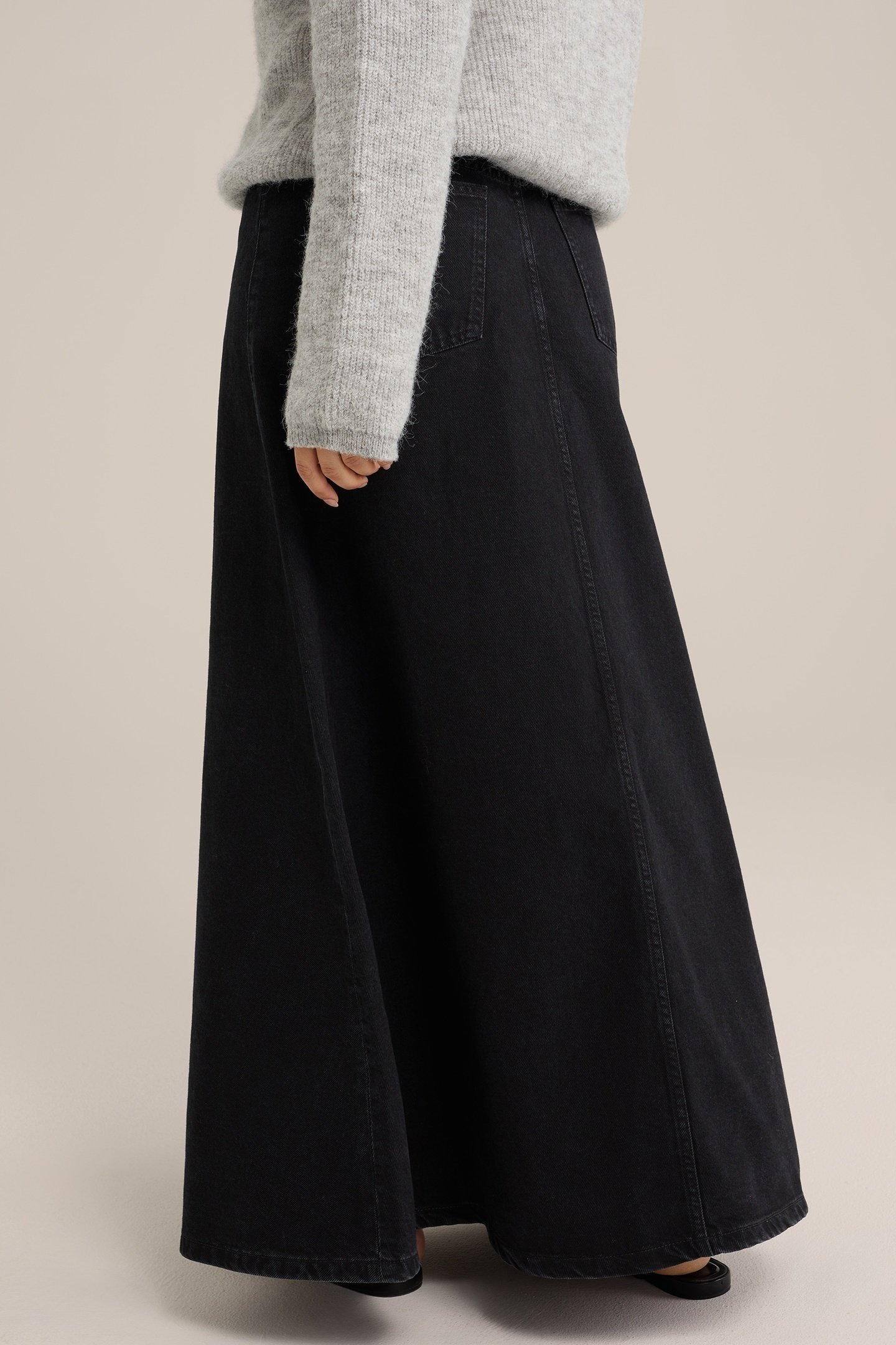 SKIRT MAXI LENGTH BLACK 4