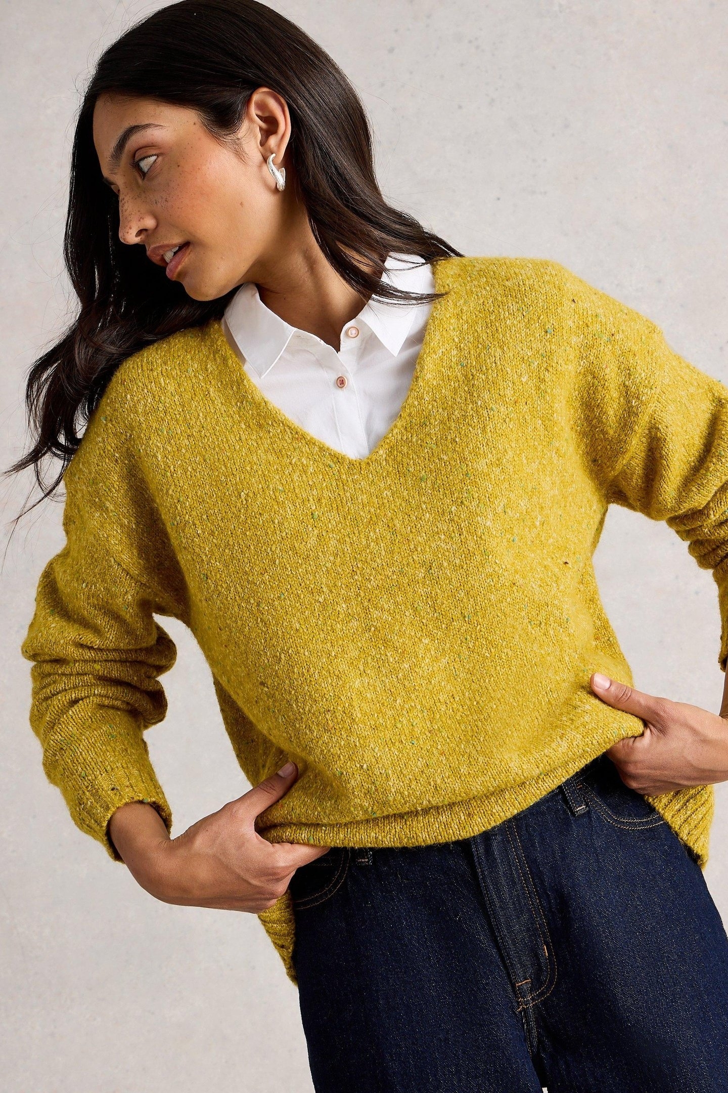 TEXTURED V NECK JUMPER MID CHARTREUSE 2
