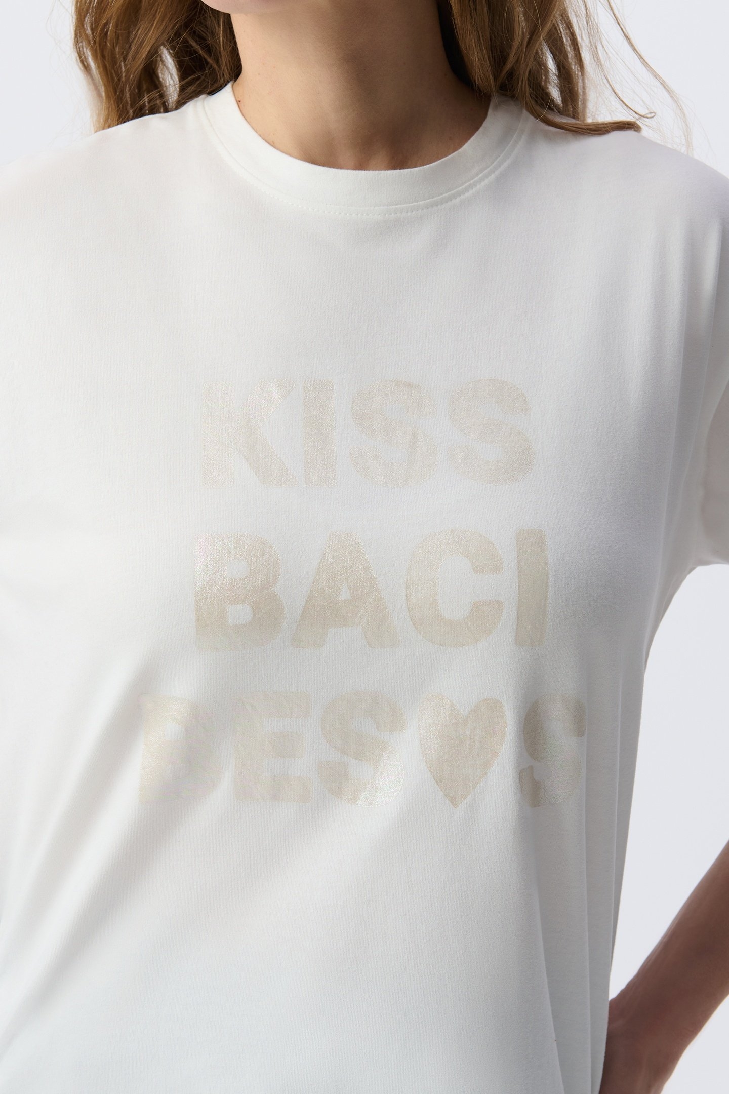 WHITE SHORT-SLEEVED T-SHIRT WITH IRIDESCENT SLOGAN 5
